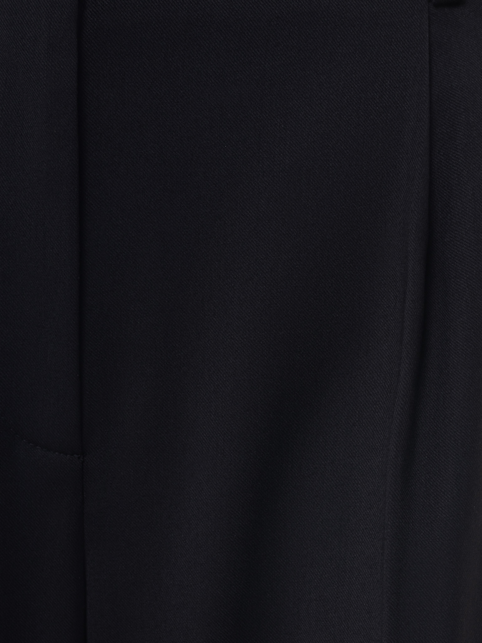 Suiting trousers with waist pleats and lapels