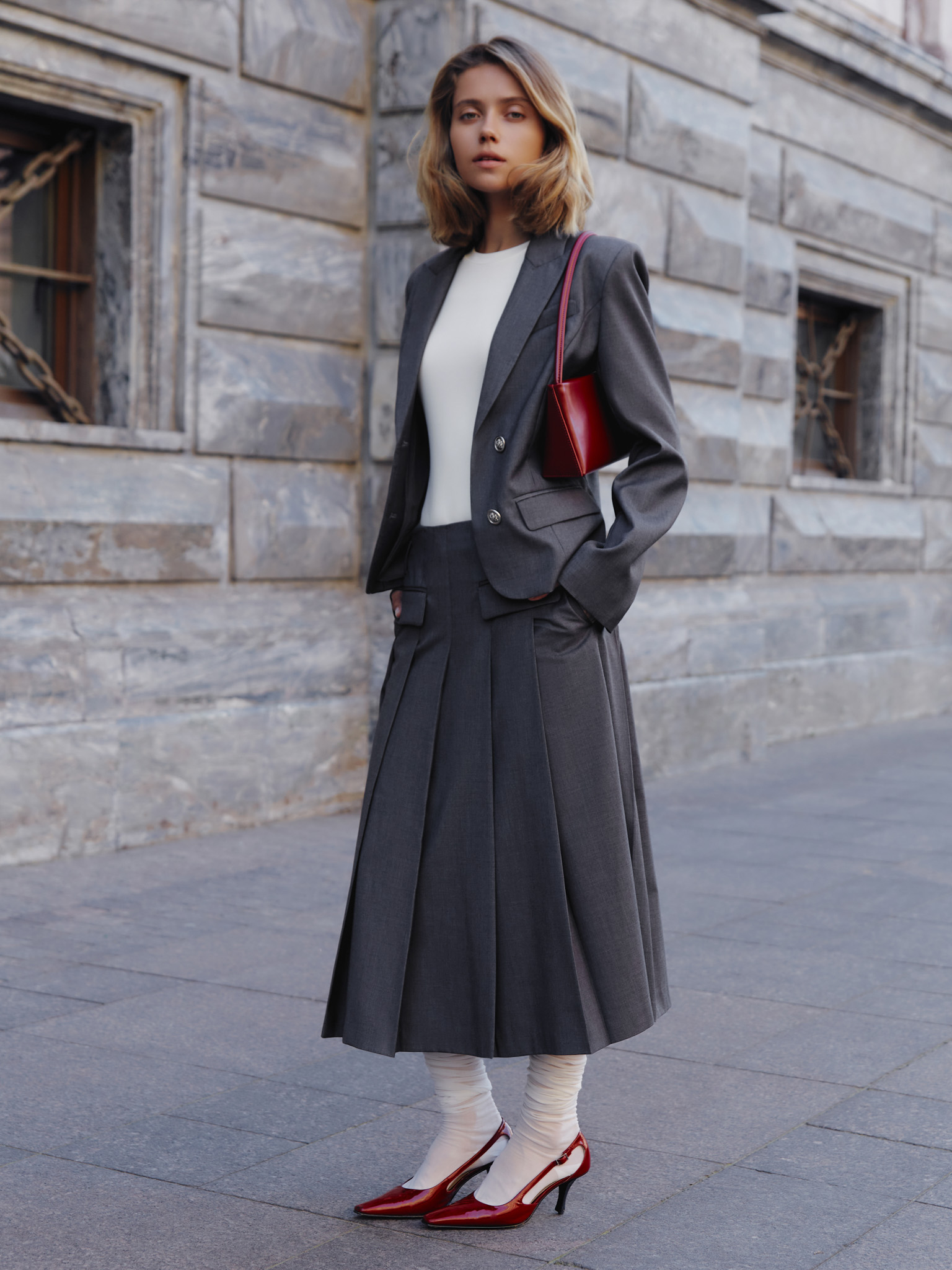 Midi pleated skirt in suiting fabric