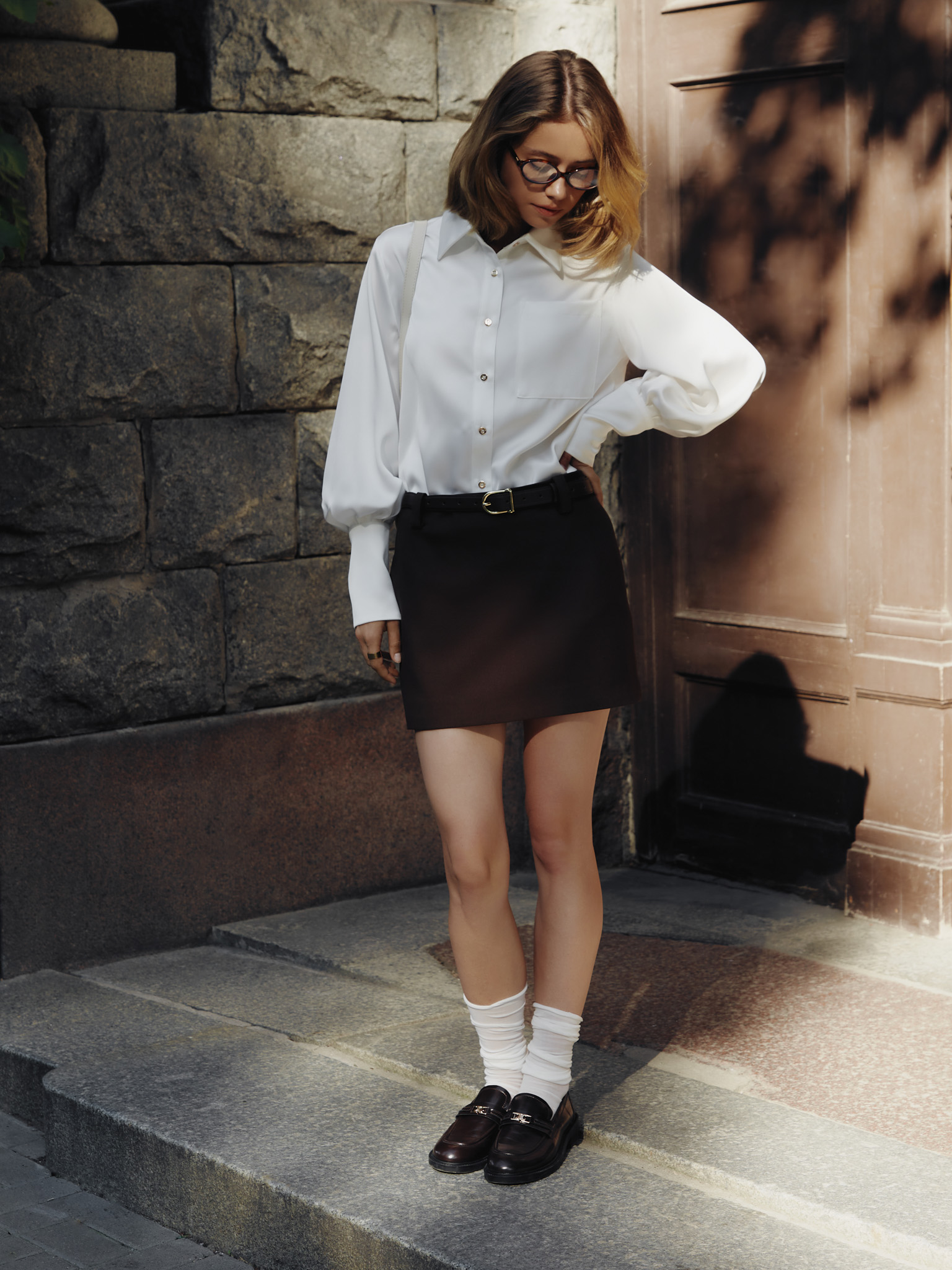 Loose fit shirt with wide cuffs