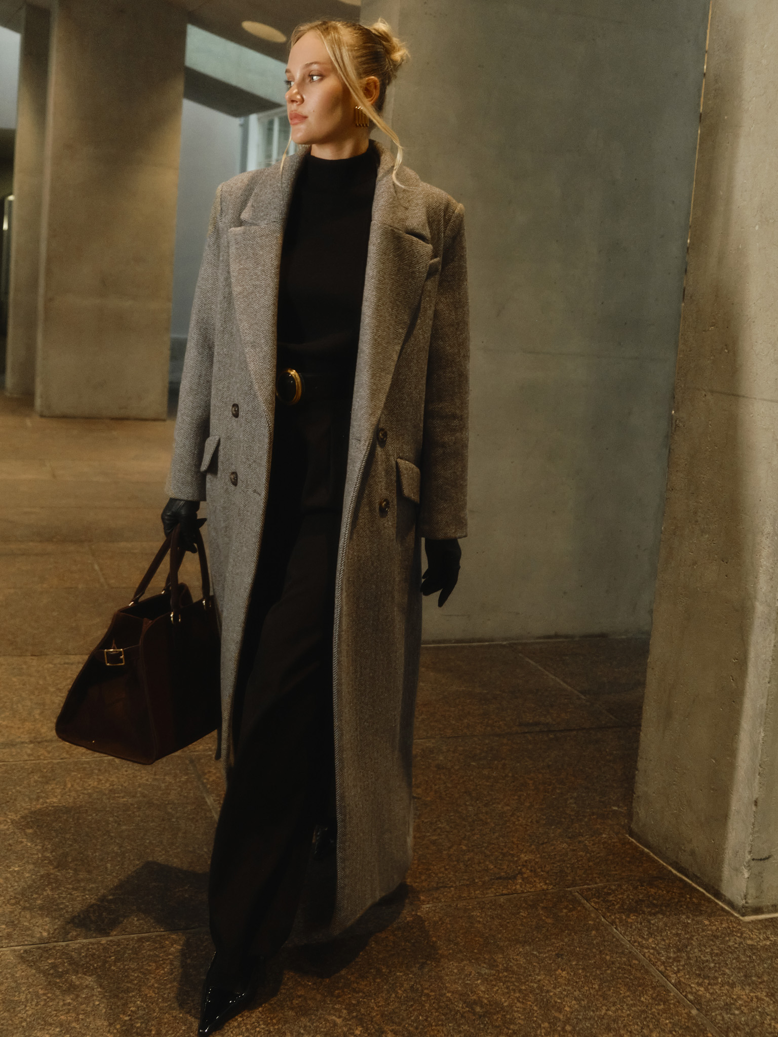 Woollen maxi coat with small ornaments