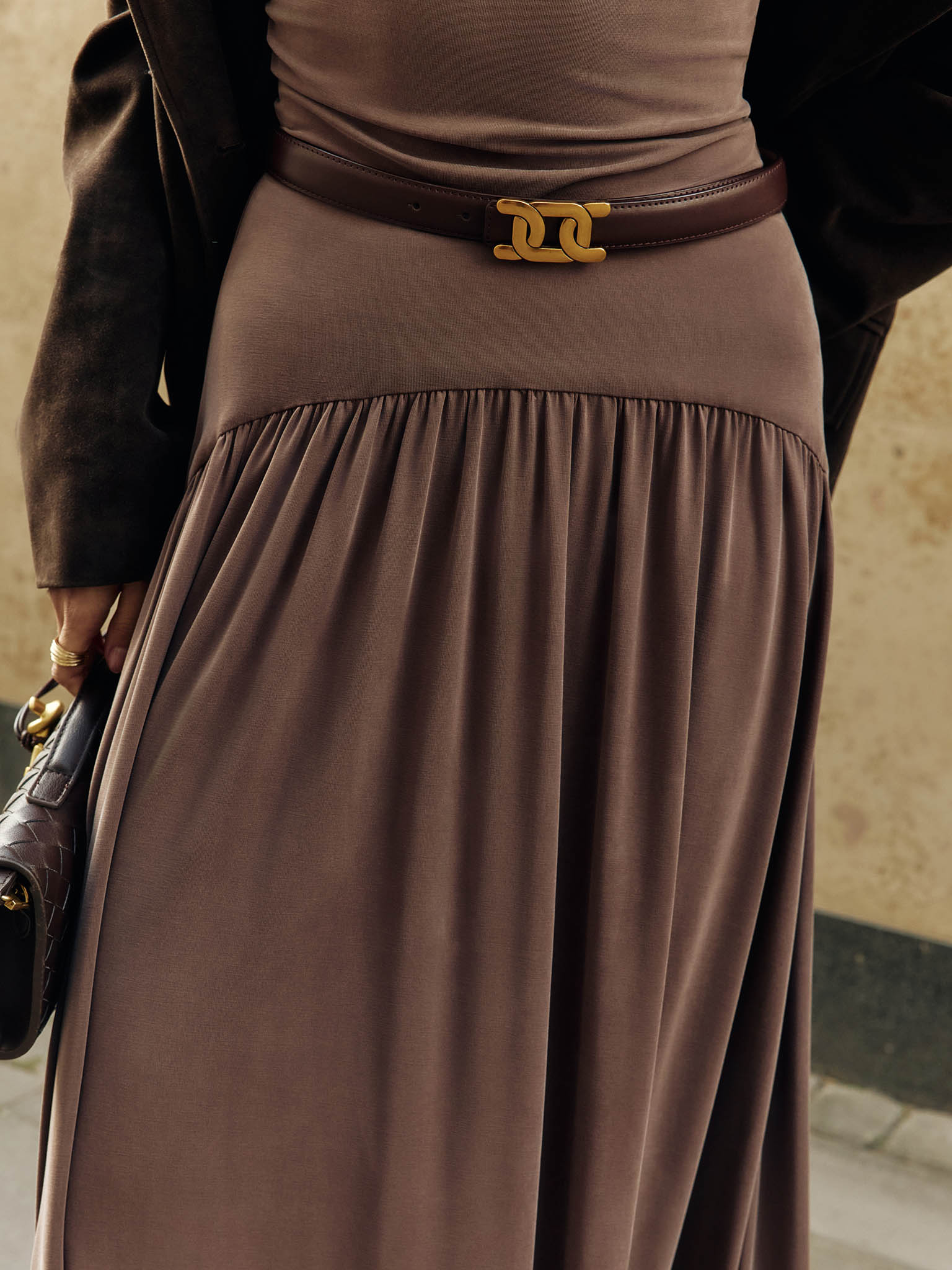 Knitted maxi skirt with wide waistband and gathers