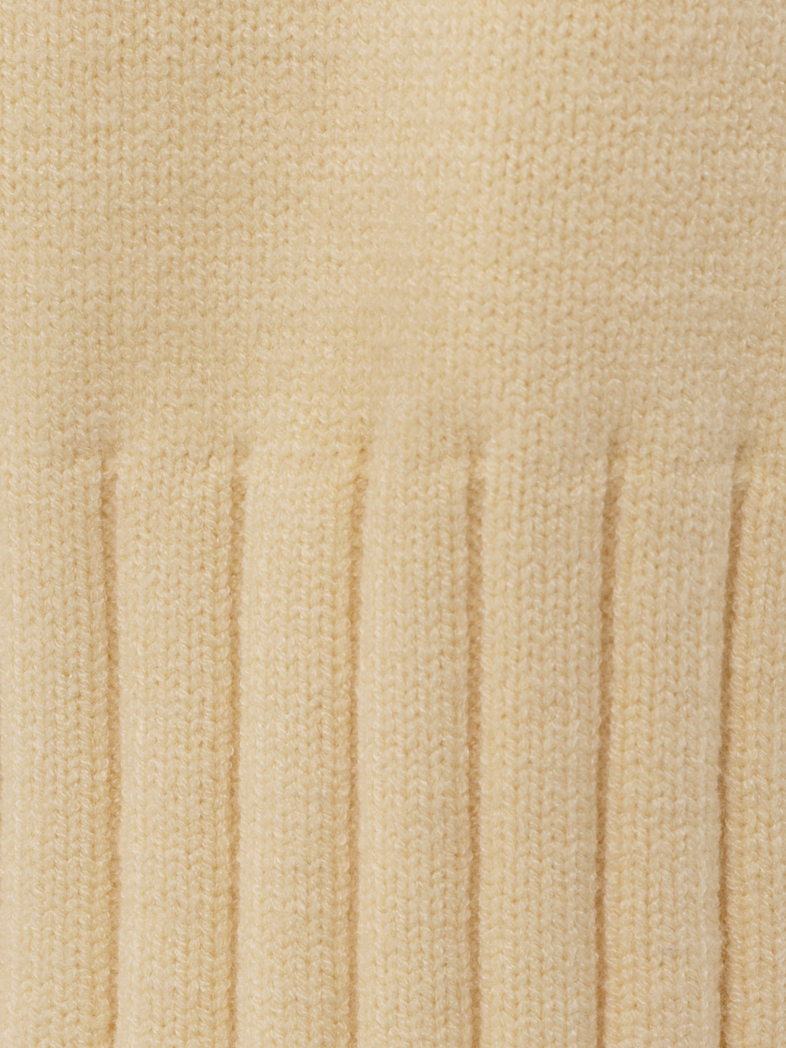 Strickpullover mit gerippten Details