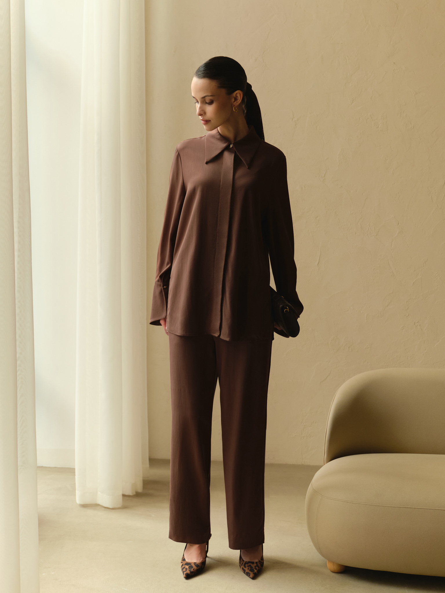 Straight trousers with elasticated waistband