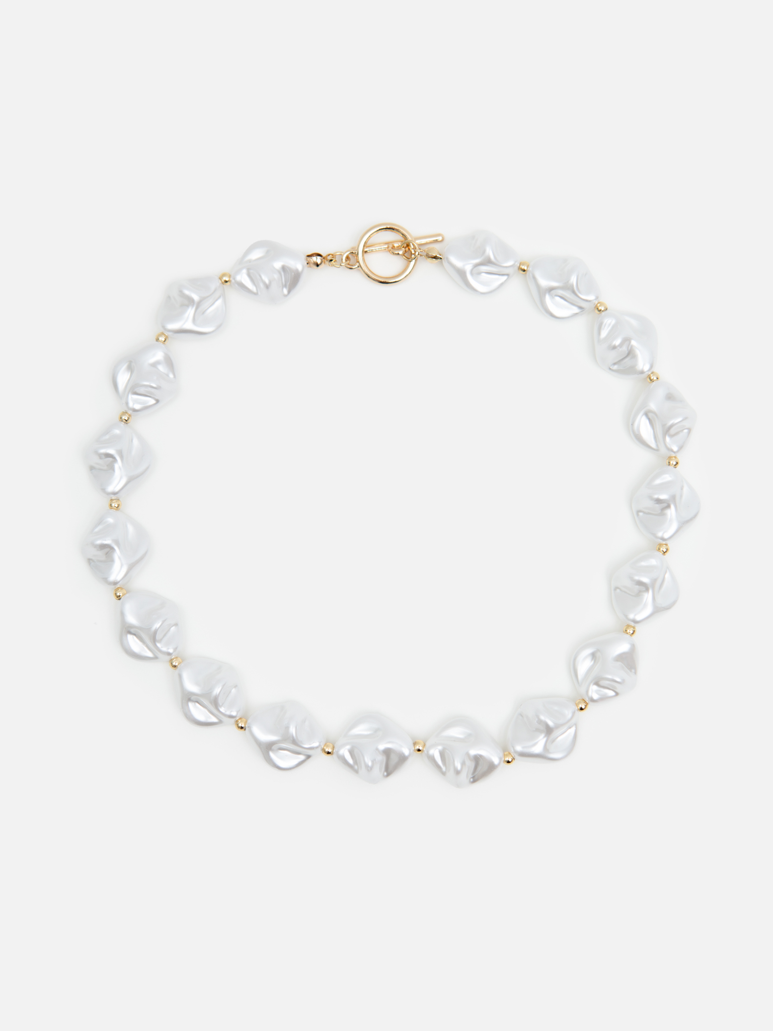 Golden flat pearl necklace