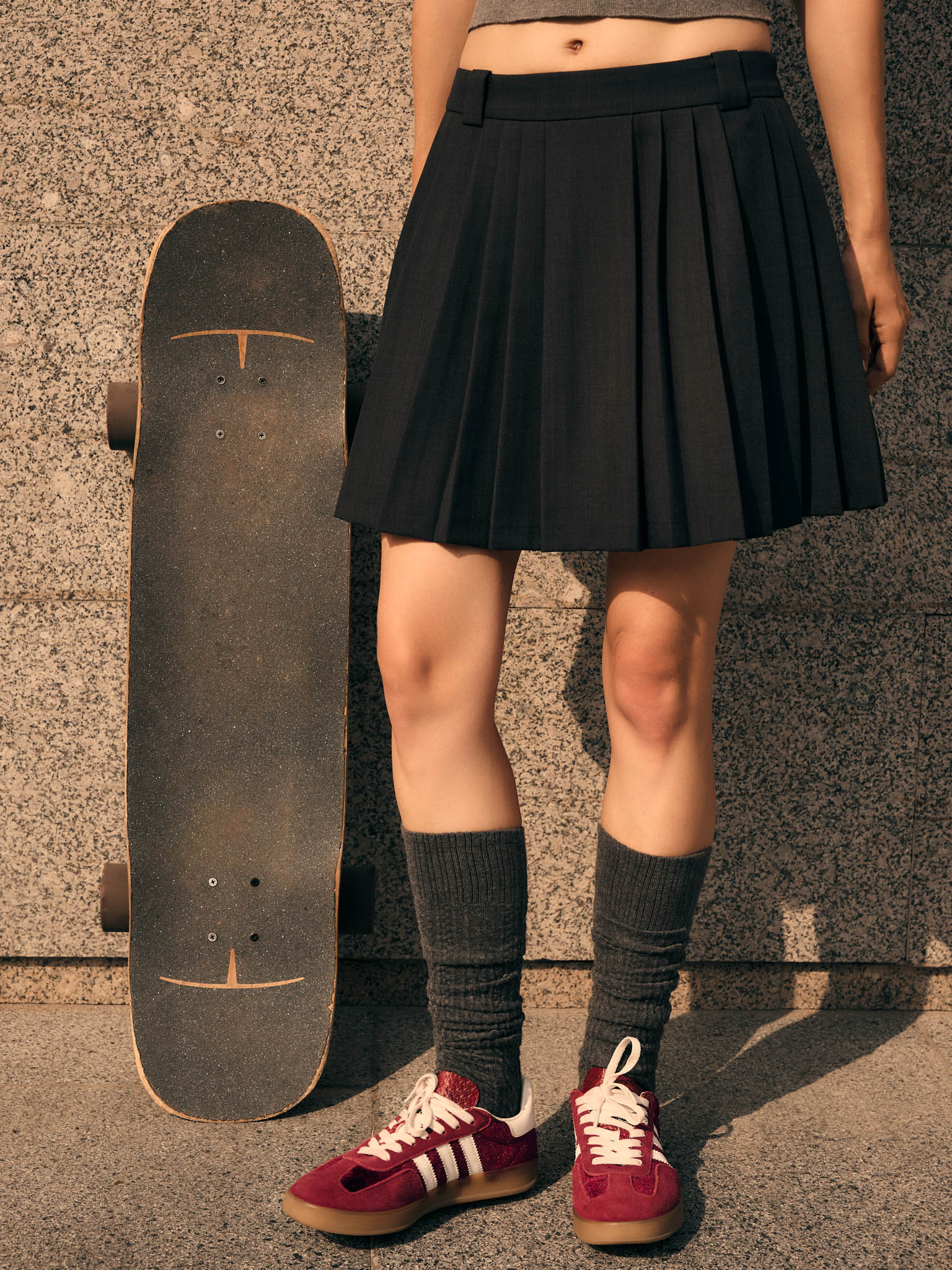 Mid-rise mini skirt with pleats