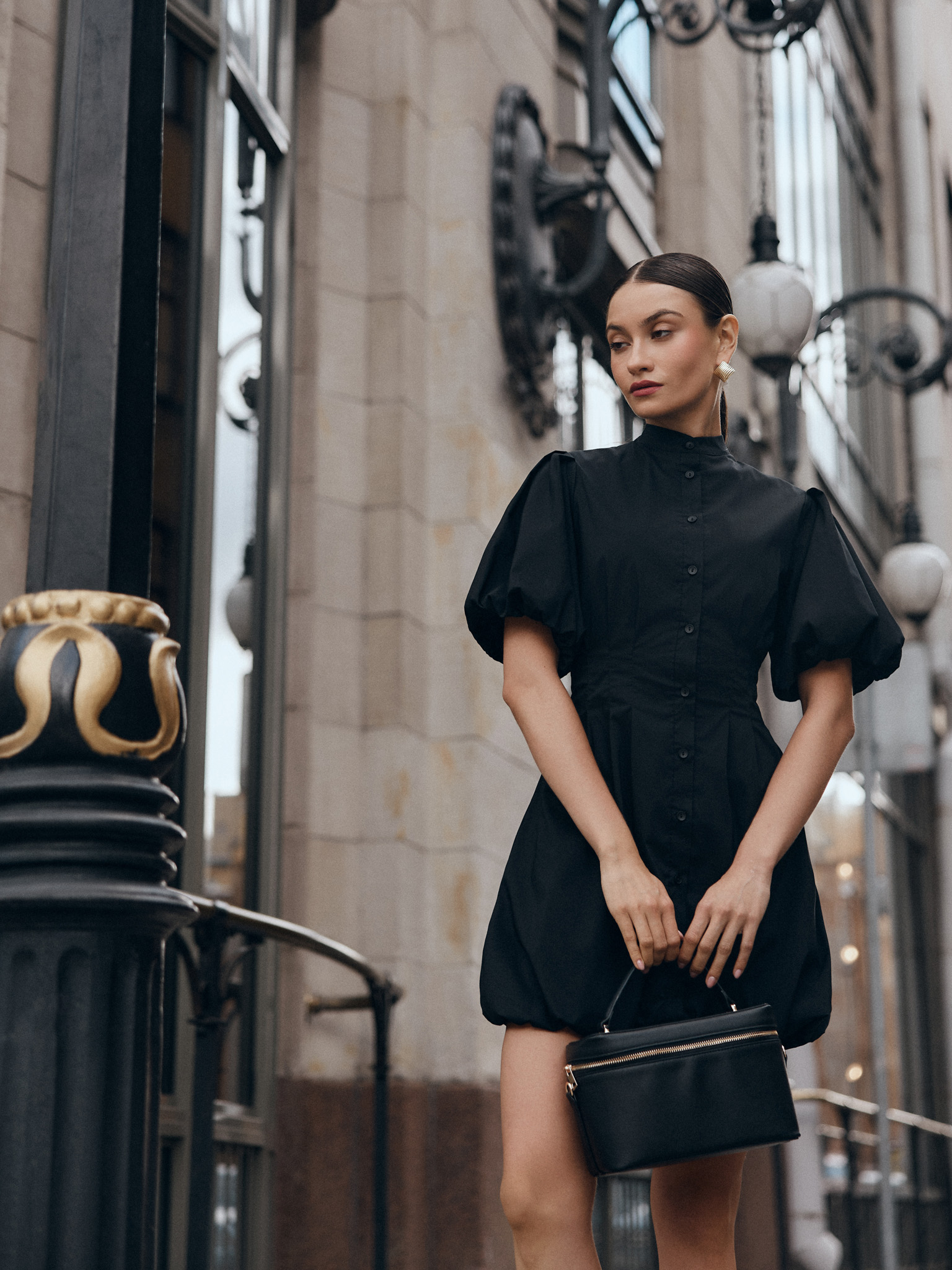 Mini fitted dress with voluminous sleeves and skirt