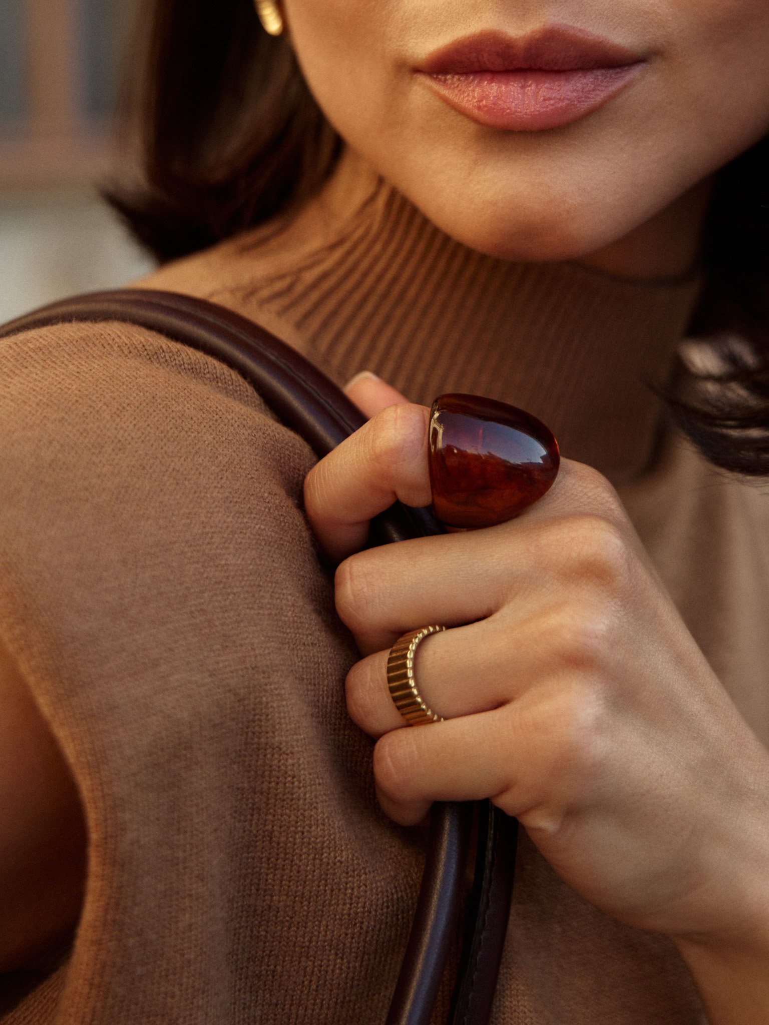 Large amber effect ring