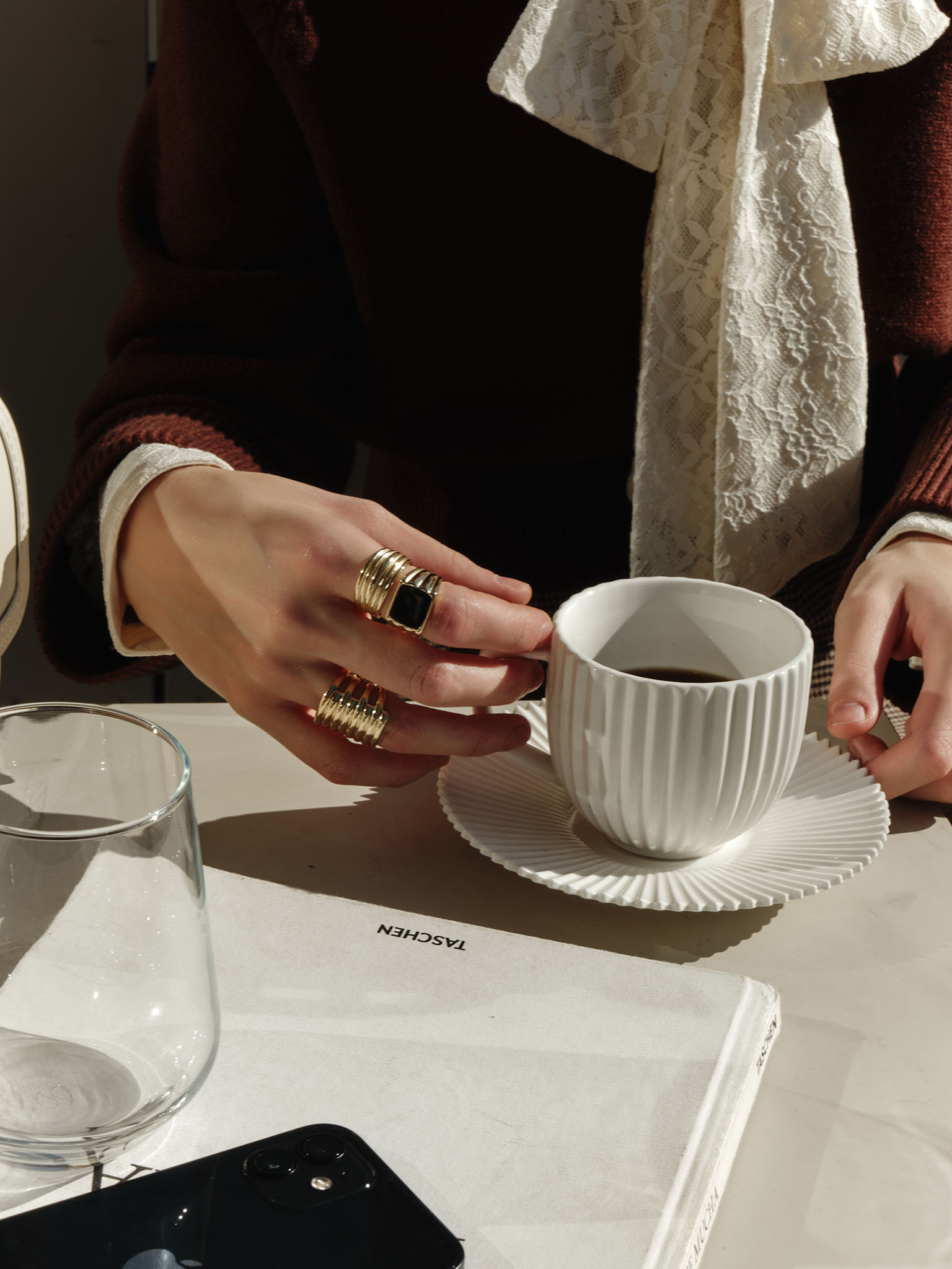 Set of two rings with textured surface
