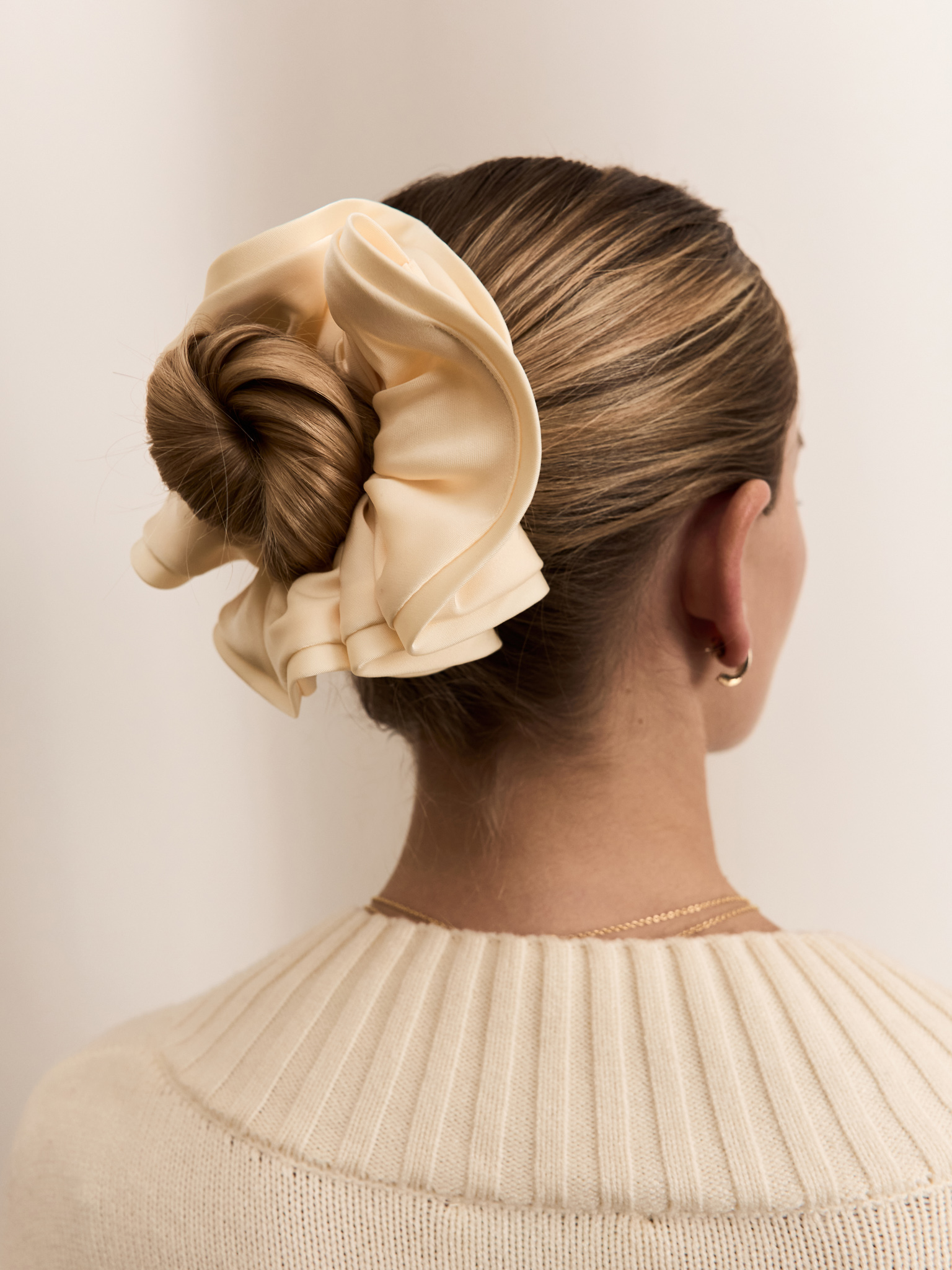 ربطة شعر ساتان