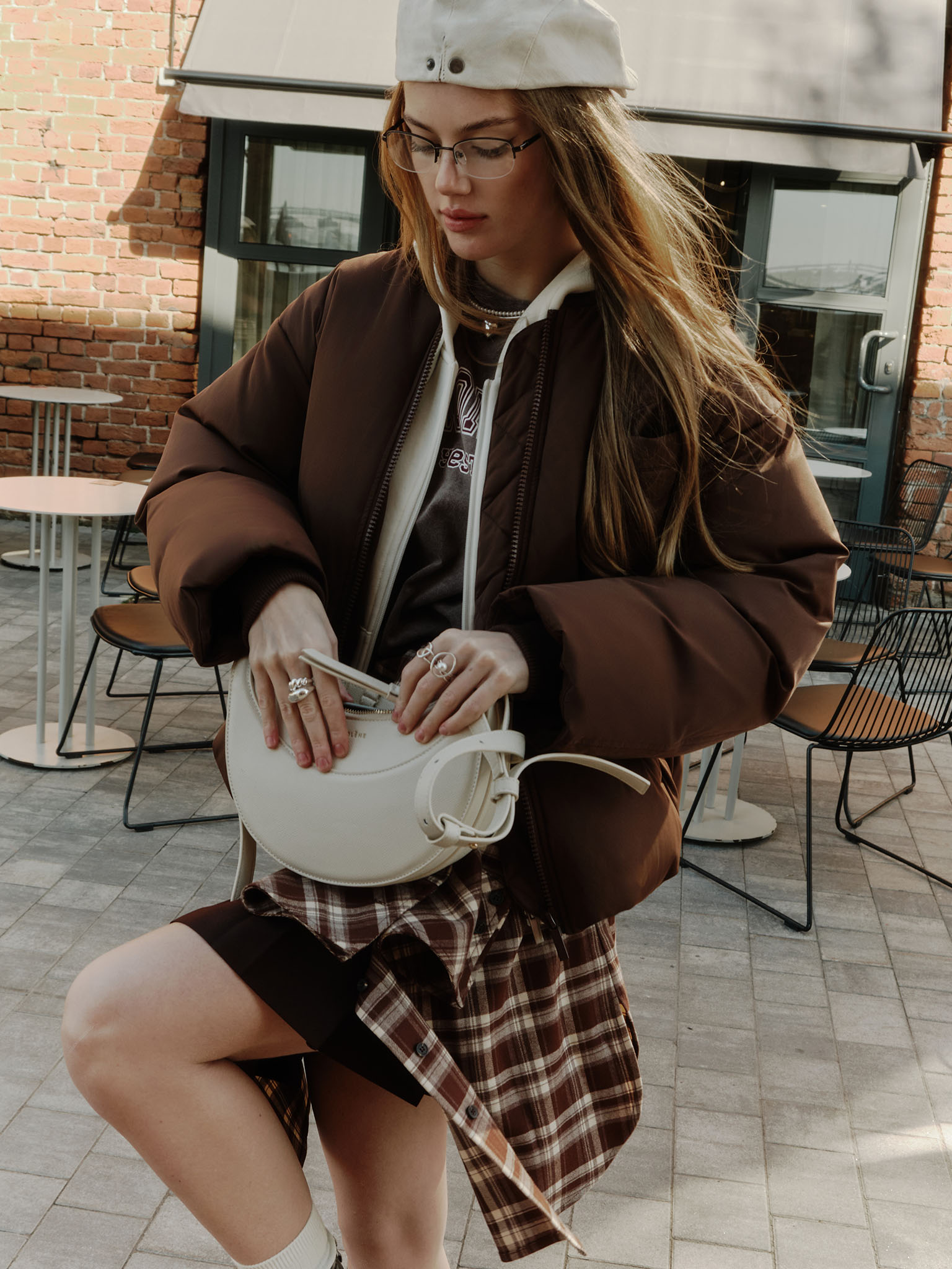 Дутый бомбер свободного кроя