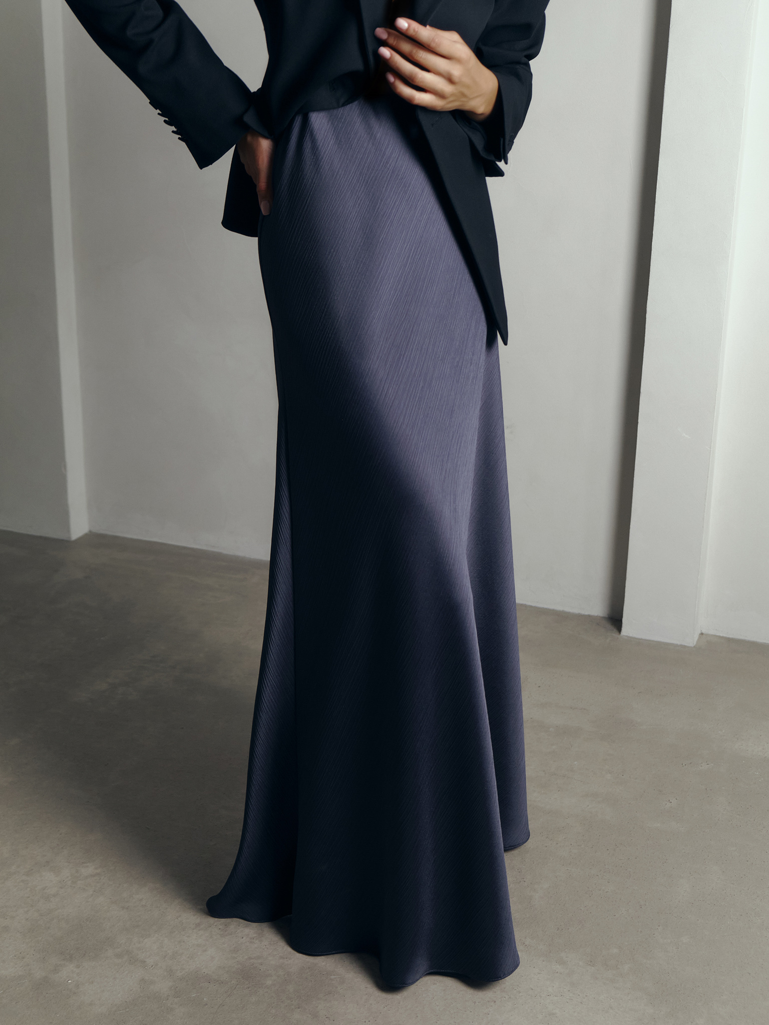 Floor length maxi skirt in textured fabric