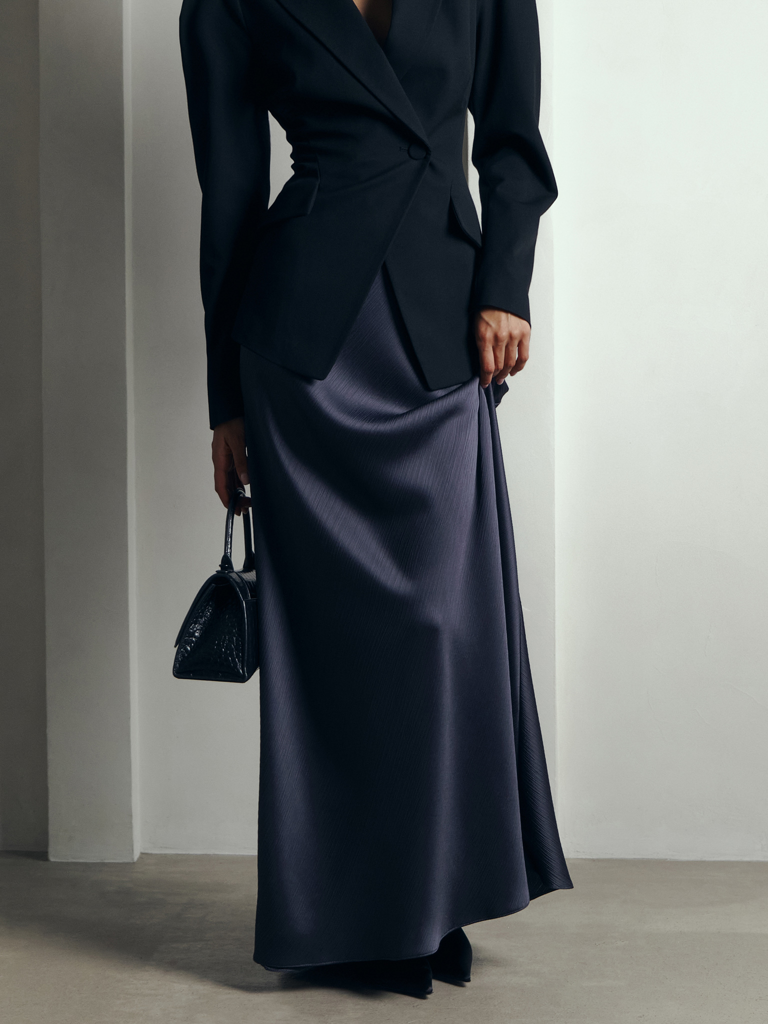 Floor length maxi skirt in textured fabric