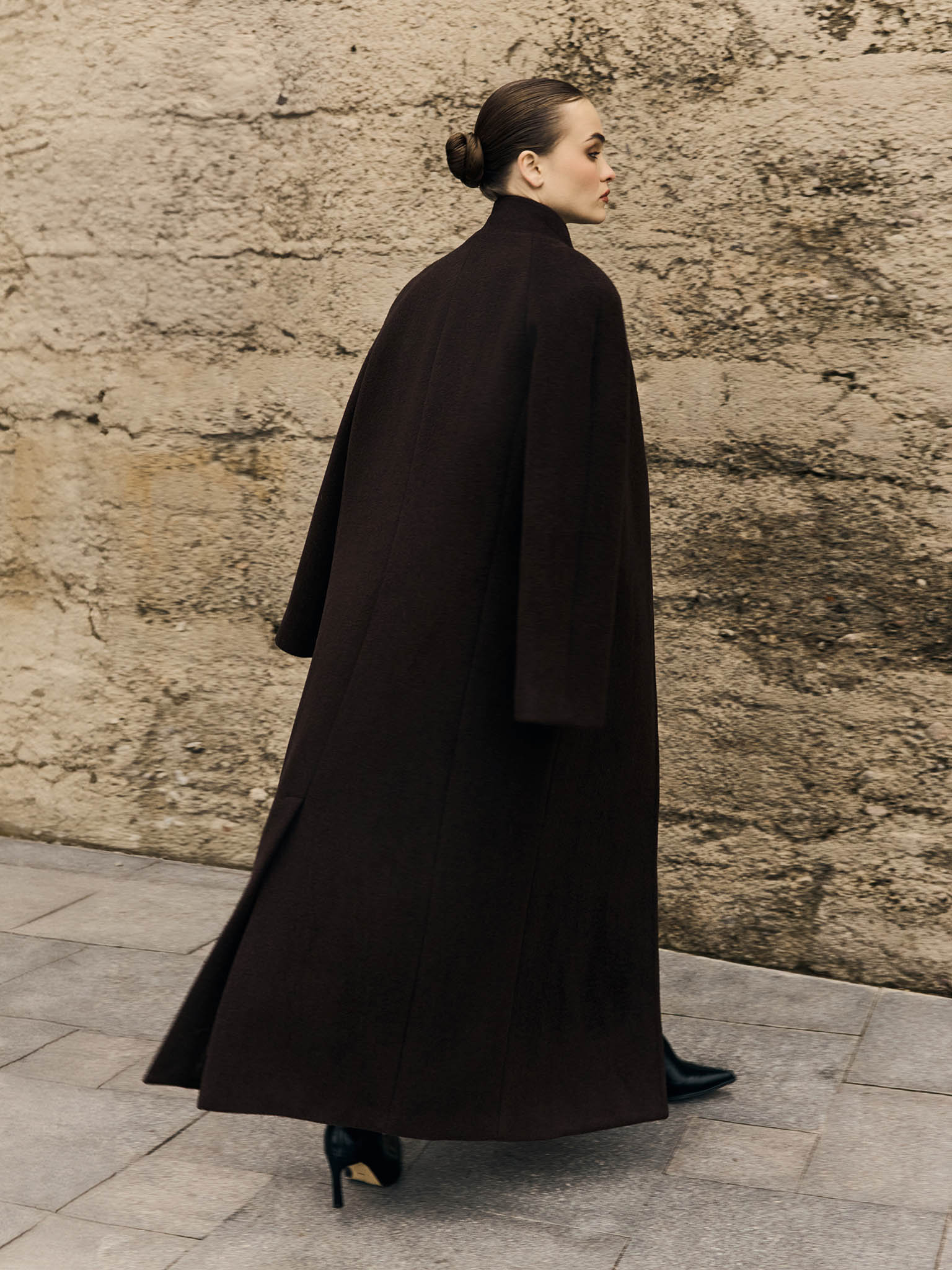 Woollen maxi coat with metal clasp at the shoulder