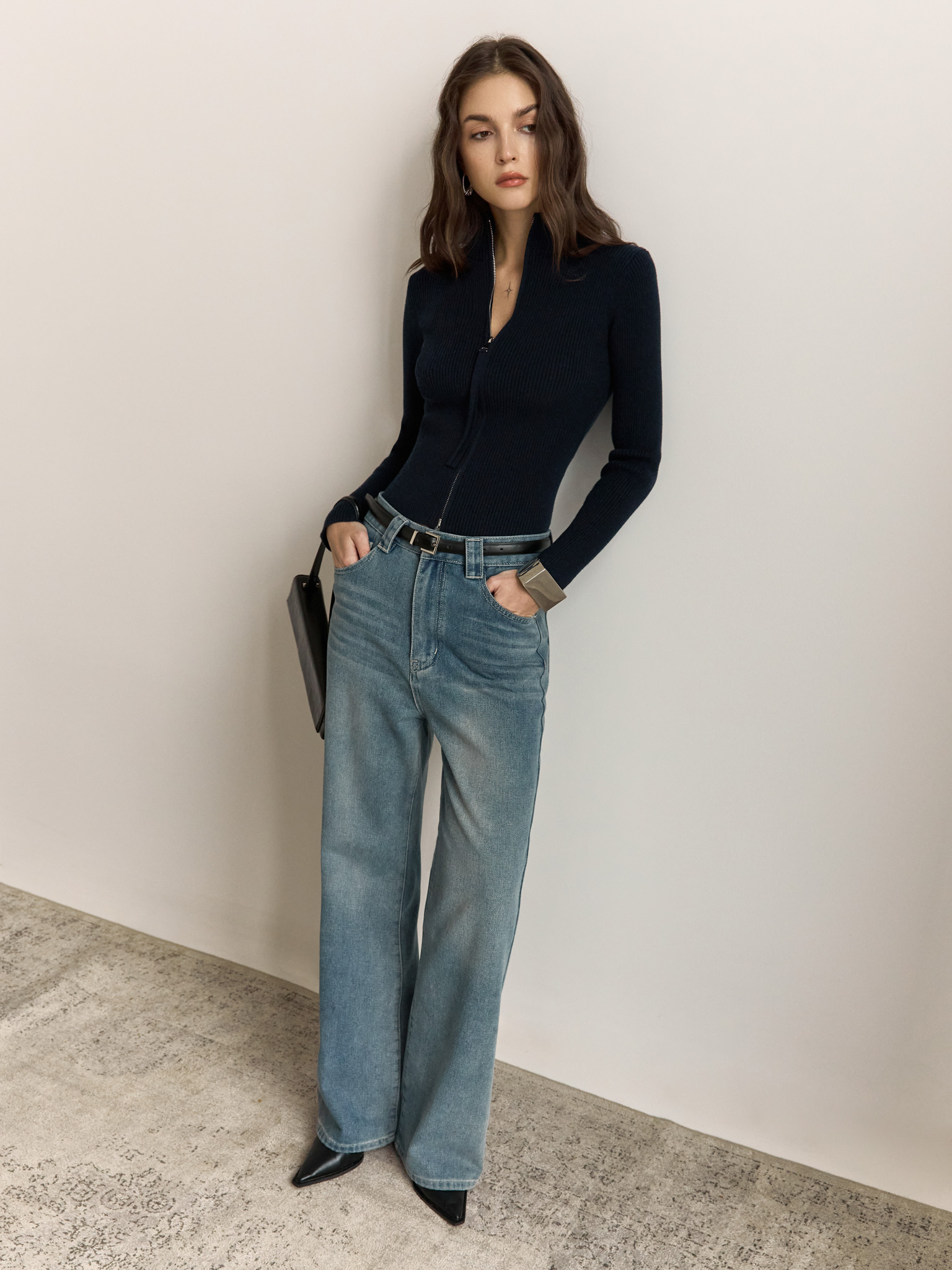 Rib-knit cardigan with zip fastening