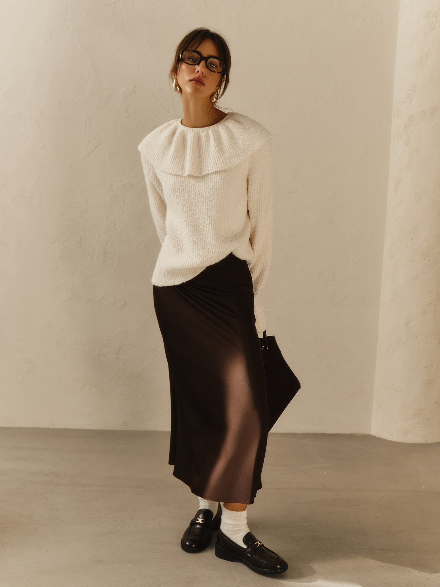 Pullover mit Volants an Kragen und Ärmeln