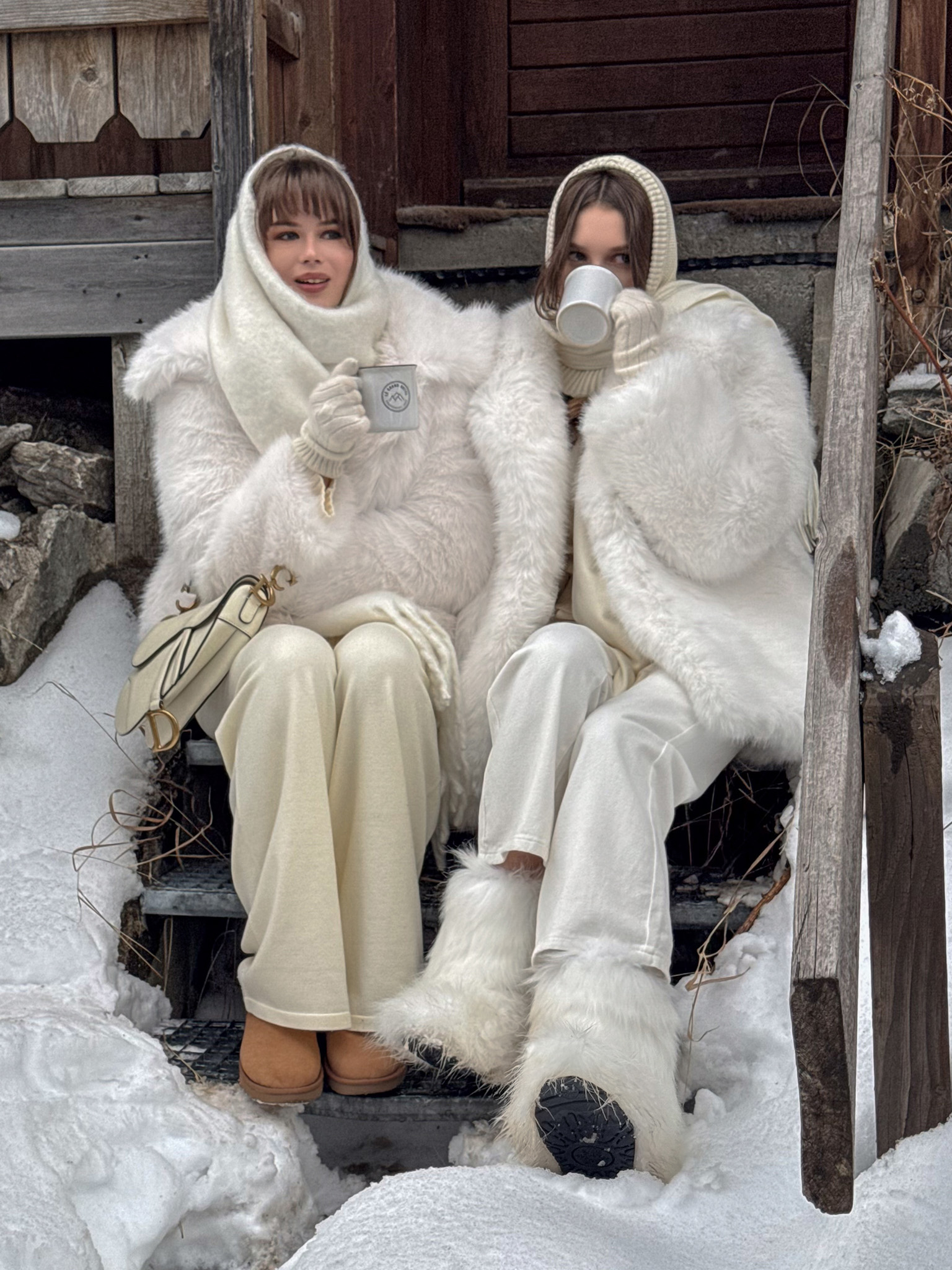 Short zip-up eco-coat