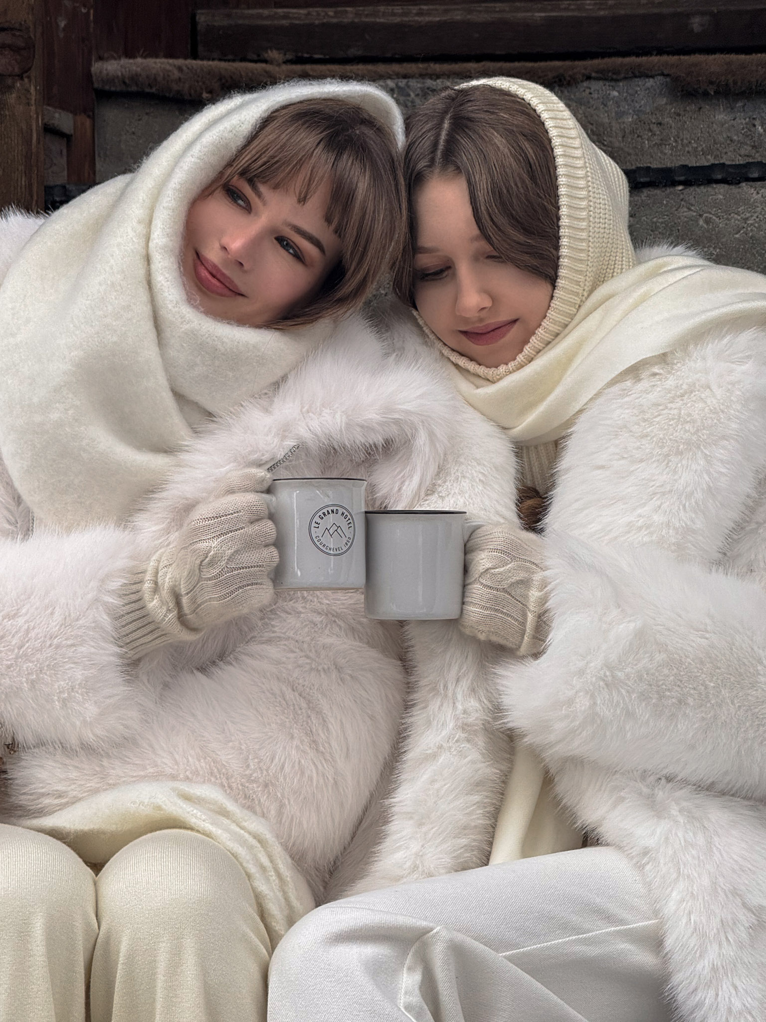 Short zip-up eco-coat