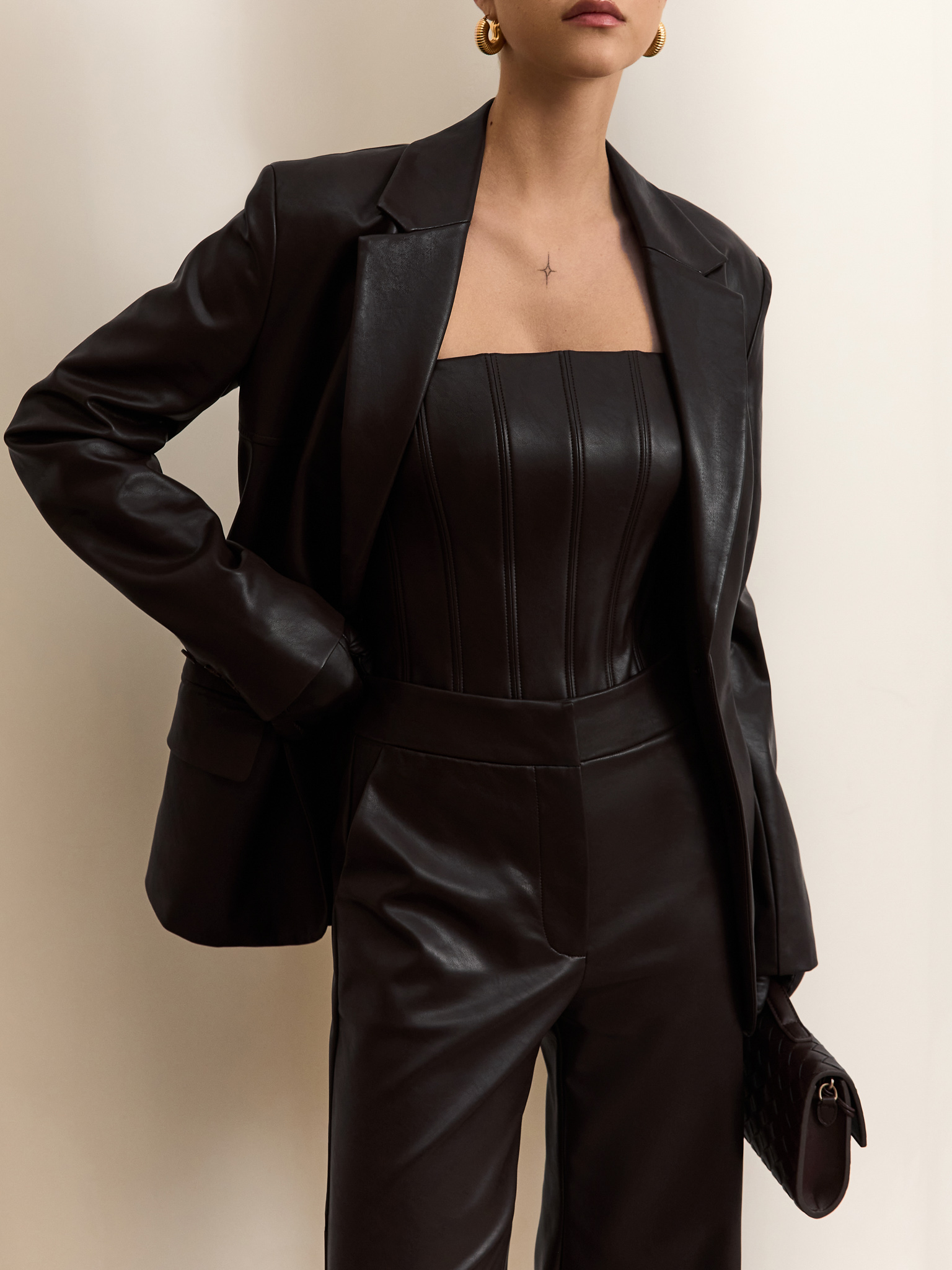 Taillierte Jacke aus Öko-Leder