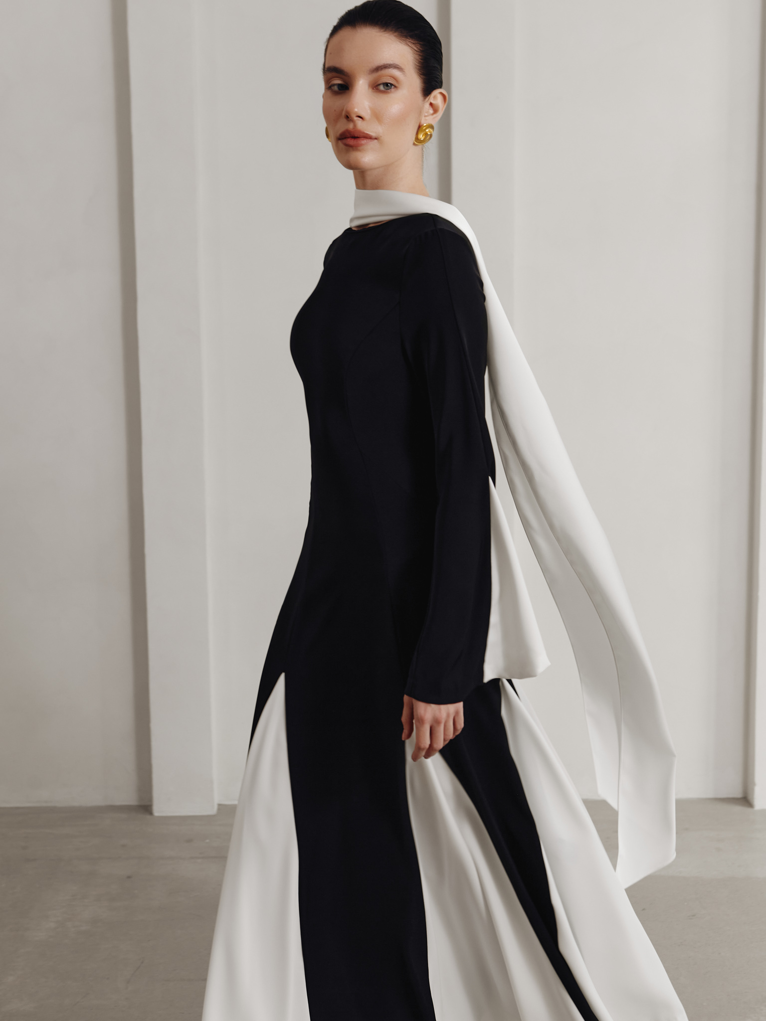 Knitted maxi dress with triangular inserts