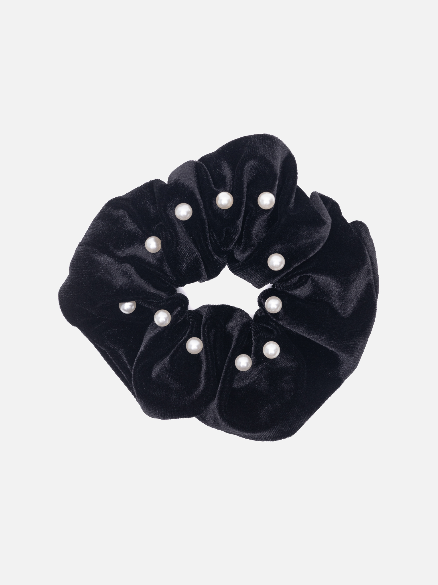 Velvet scrunchie with pearl decoration