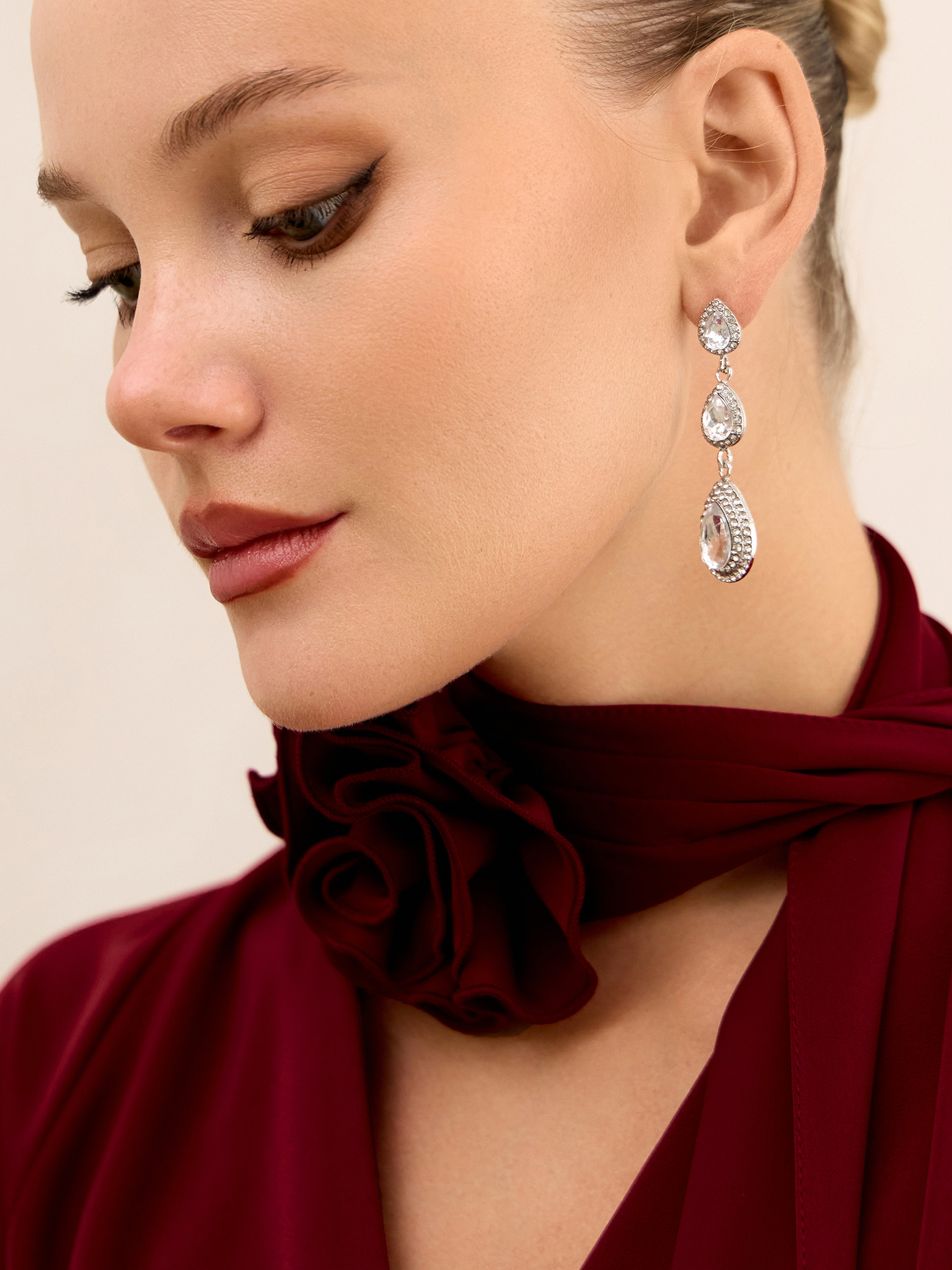 Drop stone stud earrings