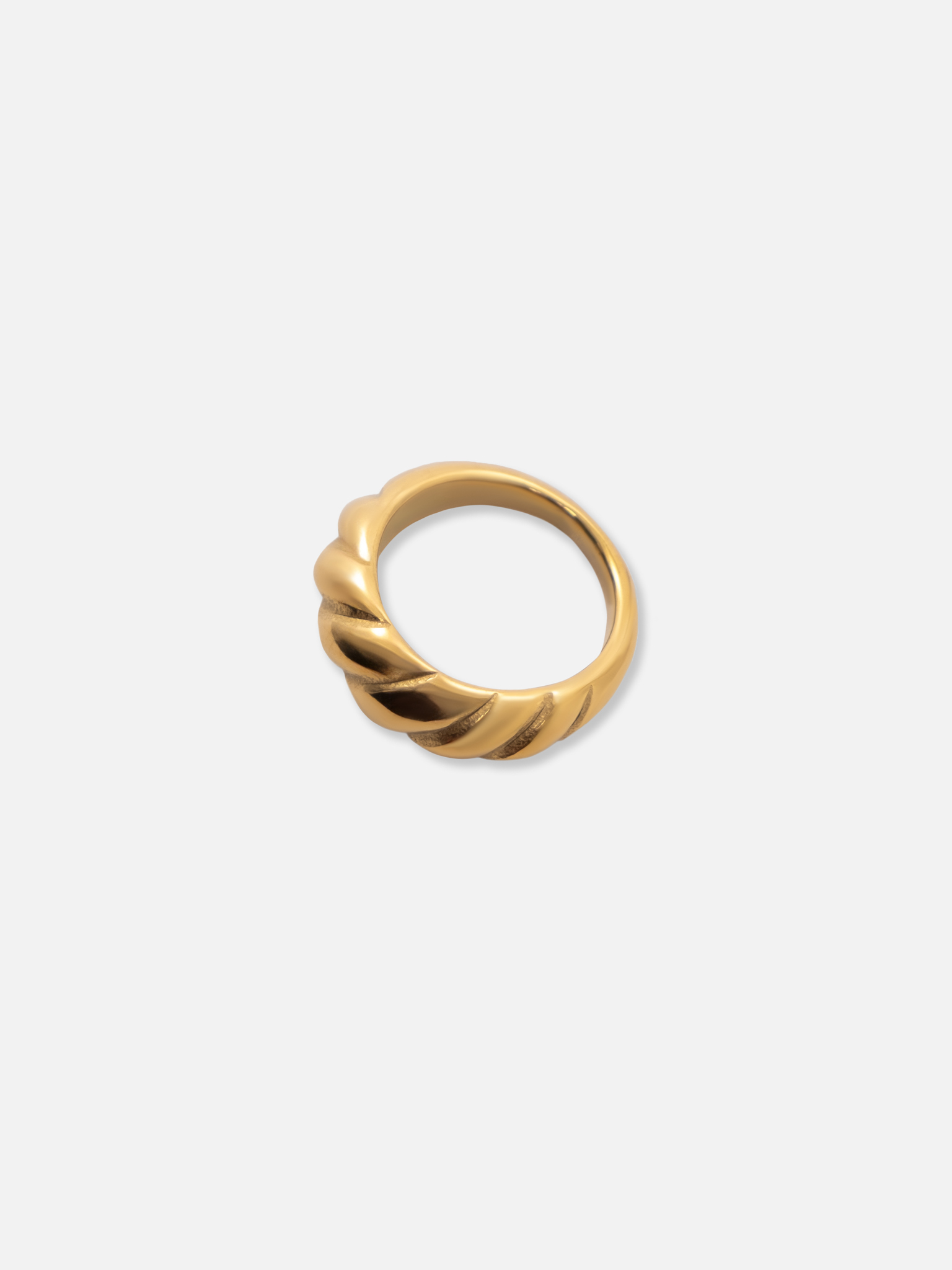 Twisted ring