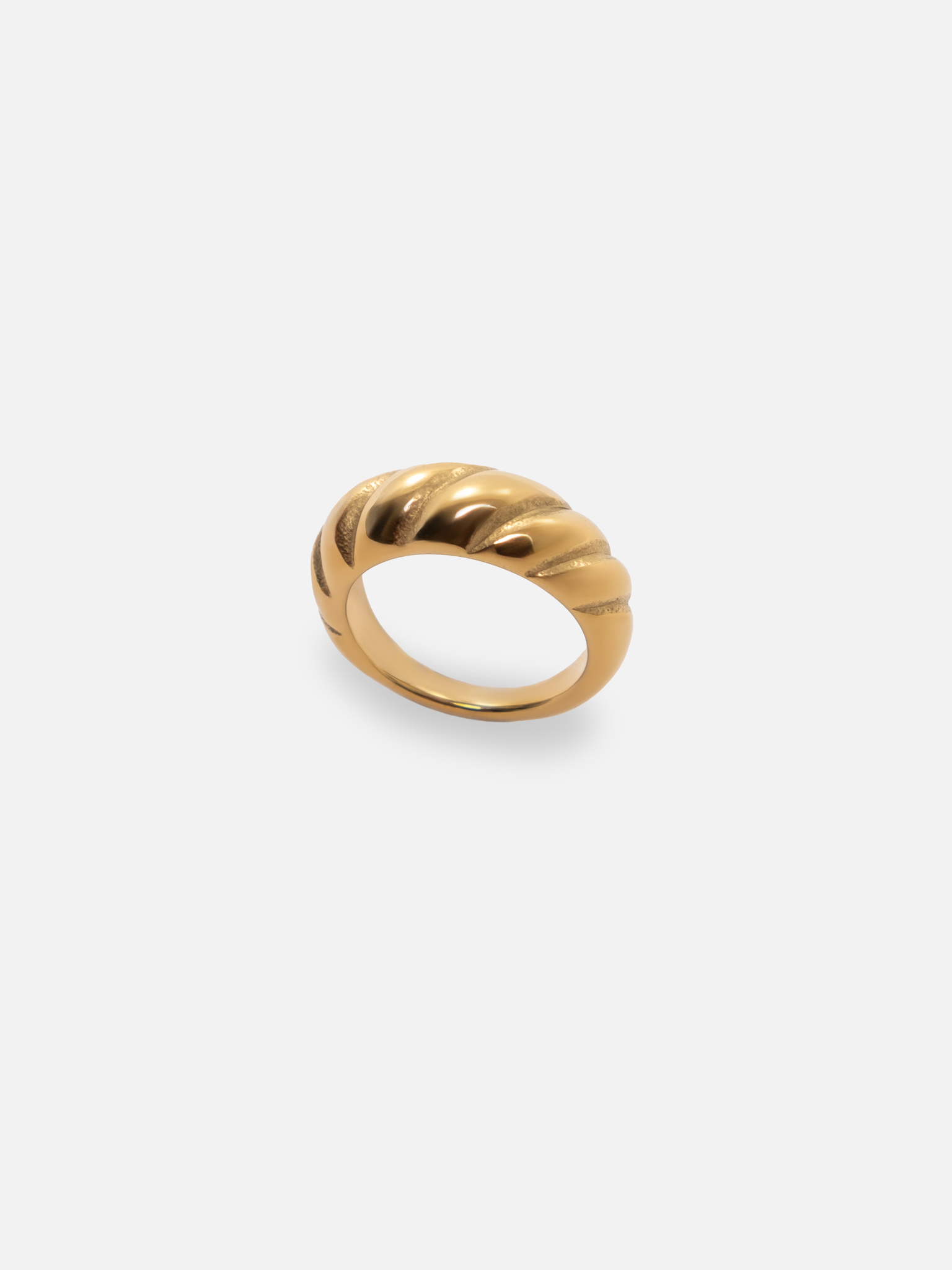Twisted ring