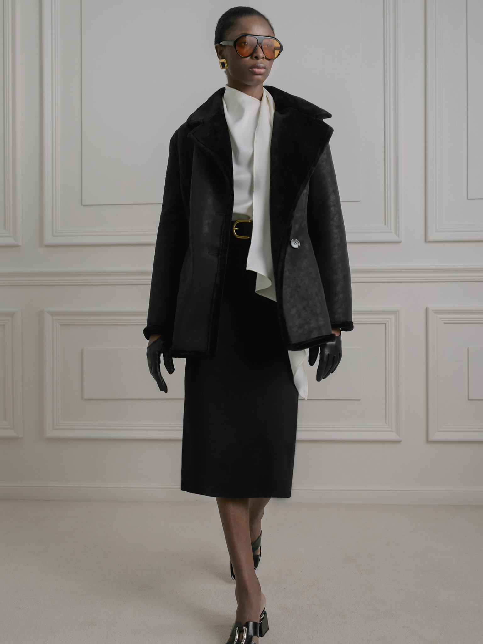 Zweireihiger Mini-Shearling-Mantel