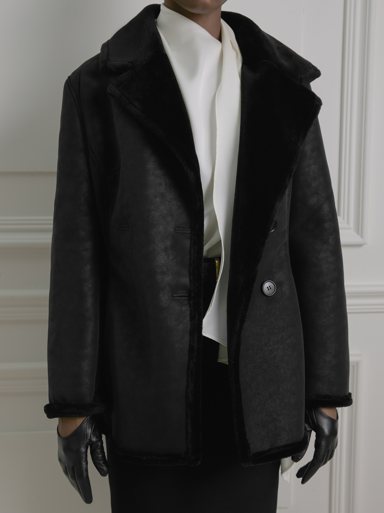 Zweireihiger Mini-Shearling-Mantel