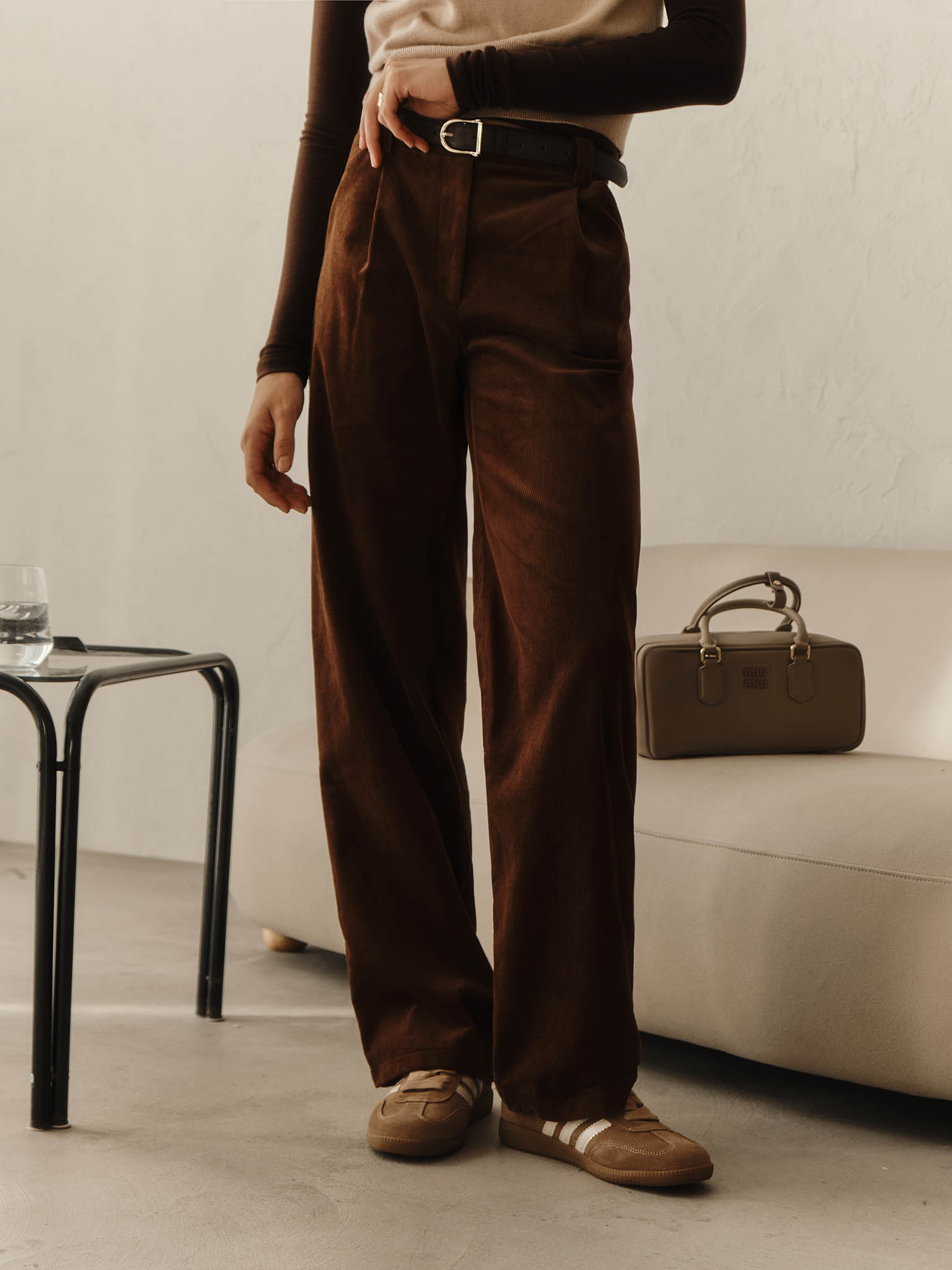 Velvet trousers with waist pleats