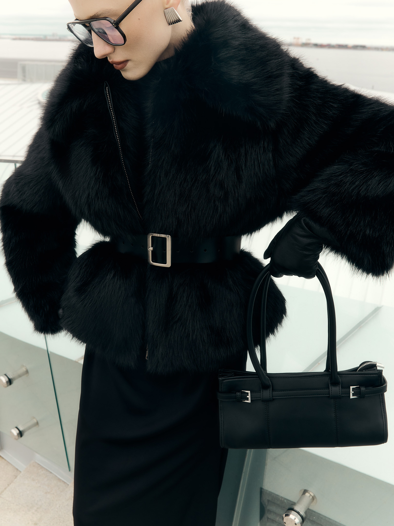 Rectangular baguette bag with long handles