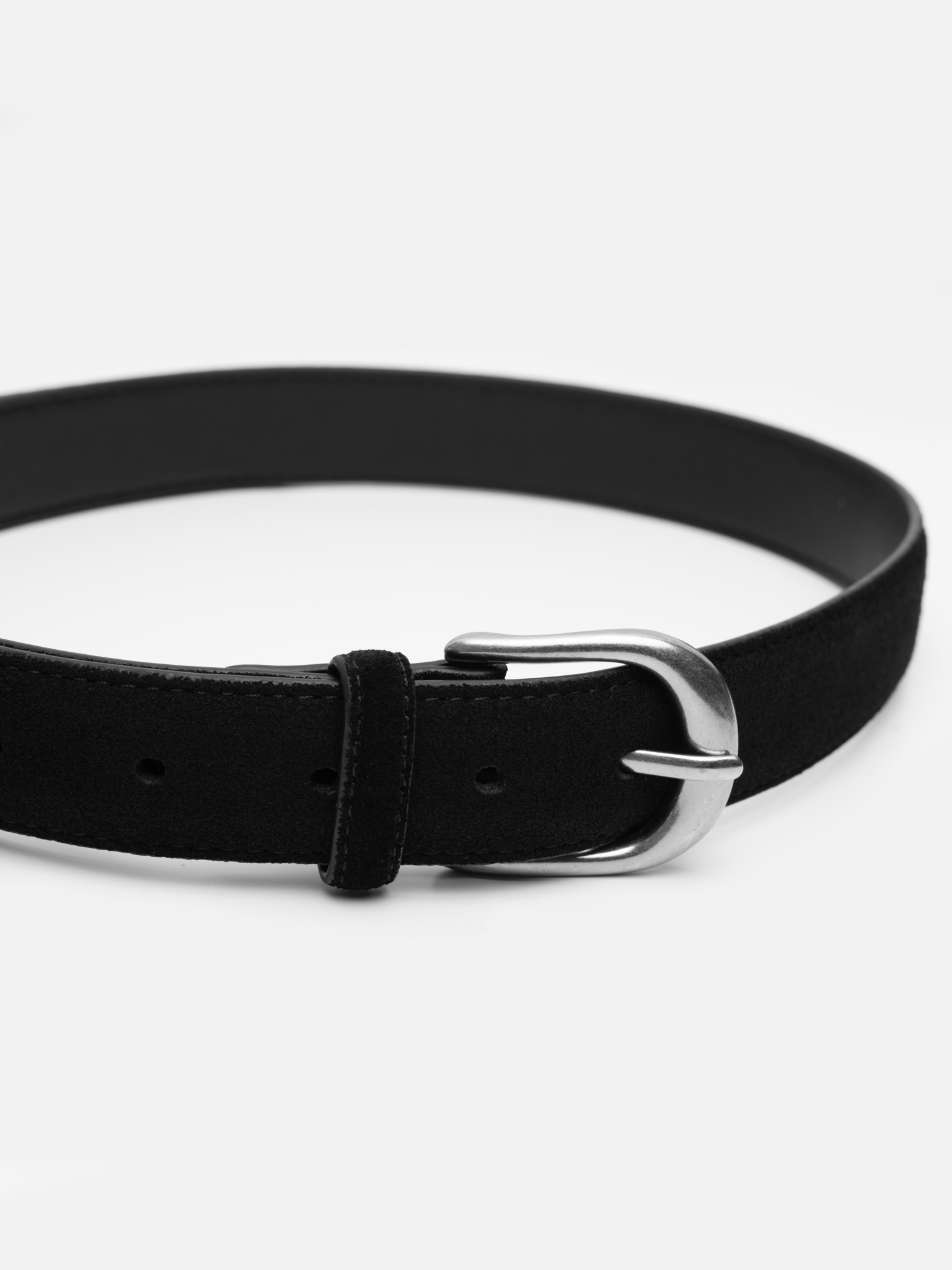 حزام من الجلد السويدي مع مشبك بيضاوي