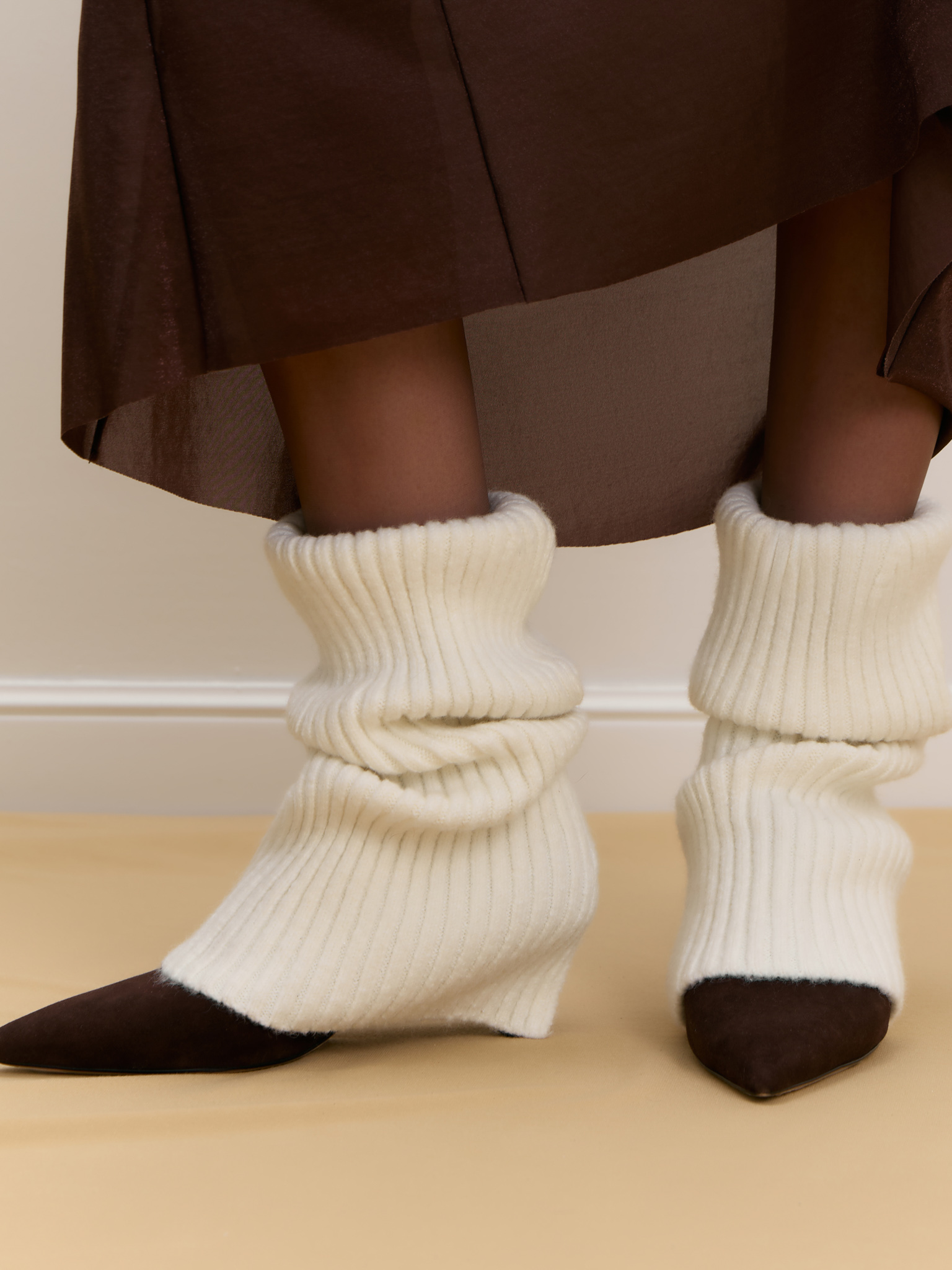 Ribbed socks with slits