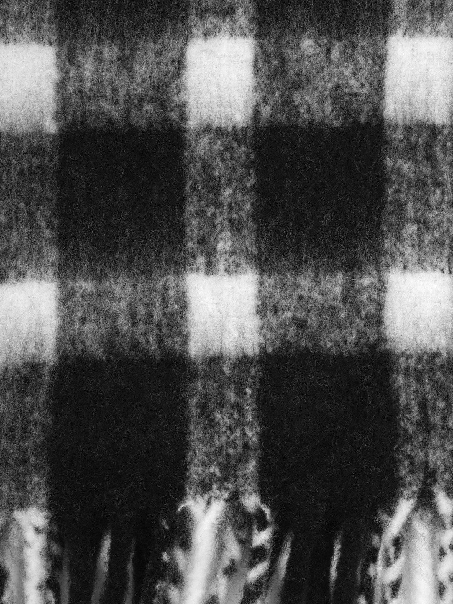 Woolen yarn checked scarf