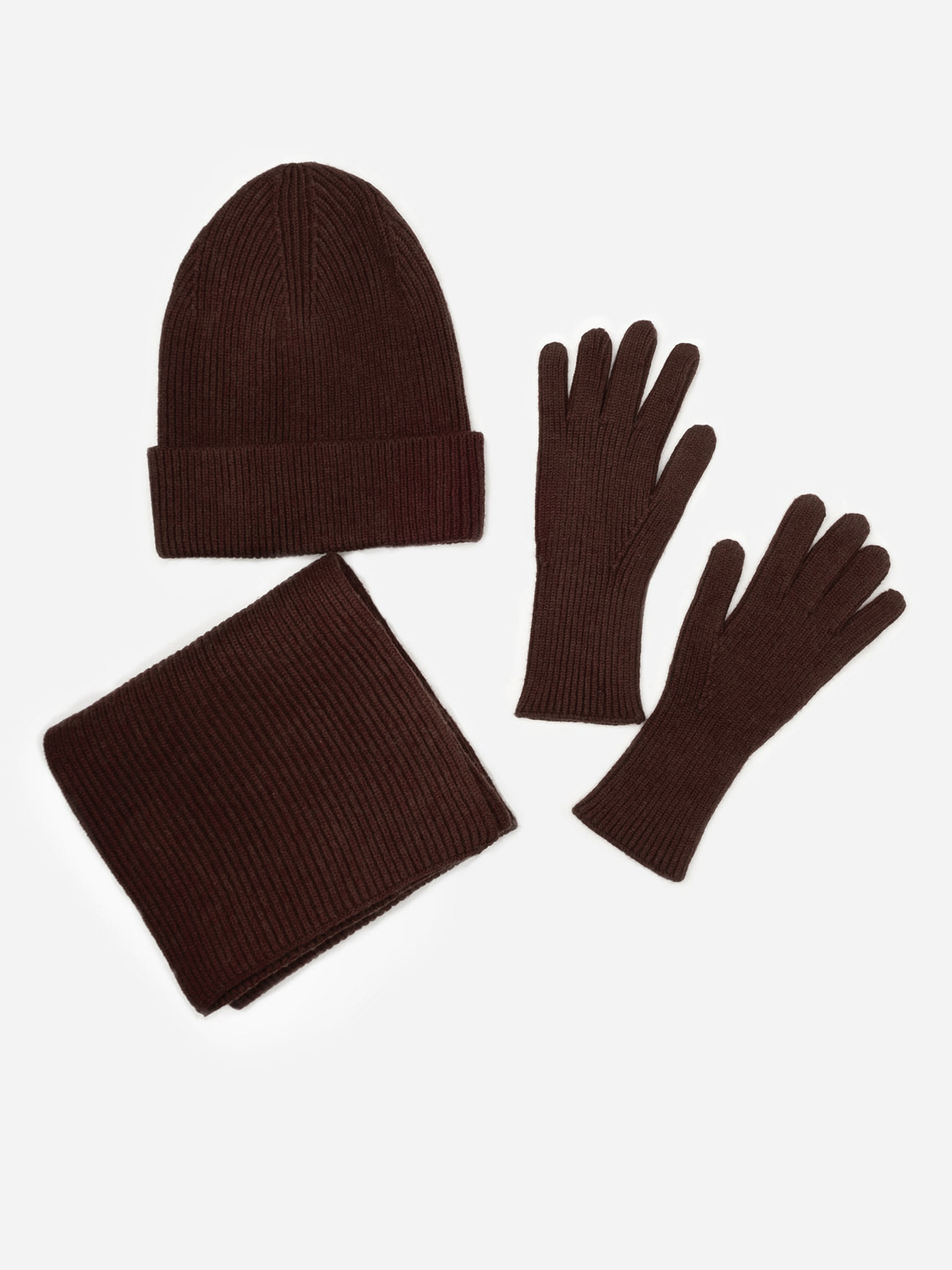 Set of beanie hat, scarf and gloves