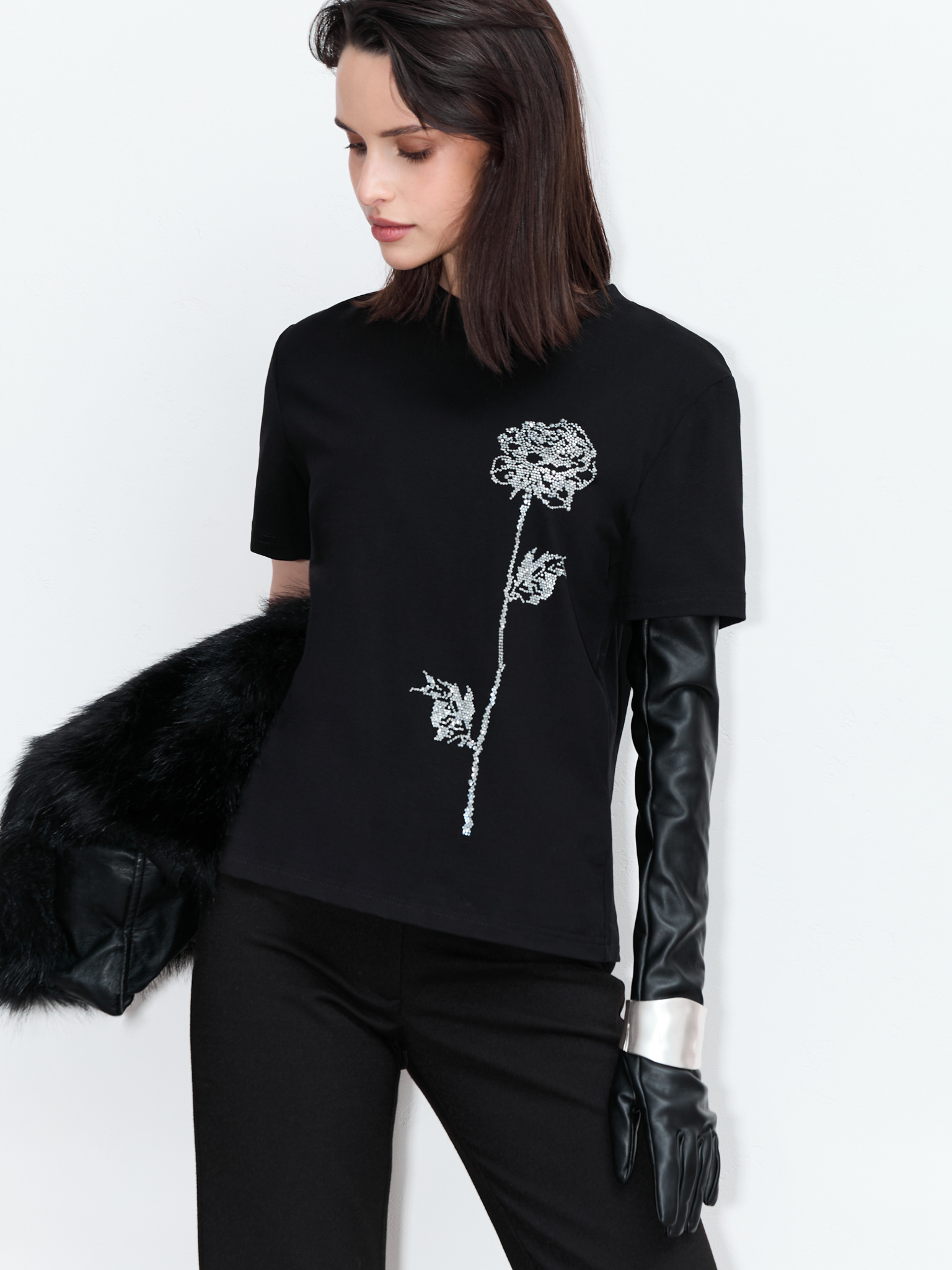Straight T-shirt with rhinestone pattern