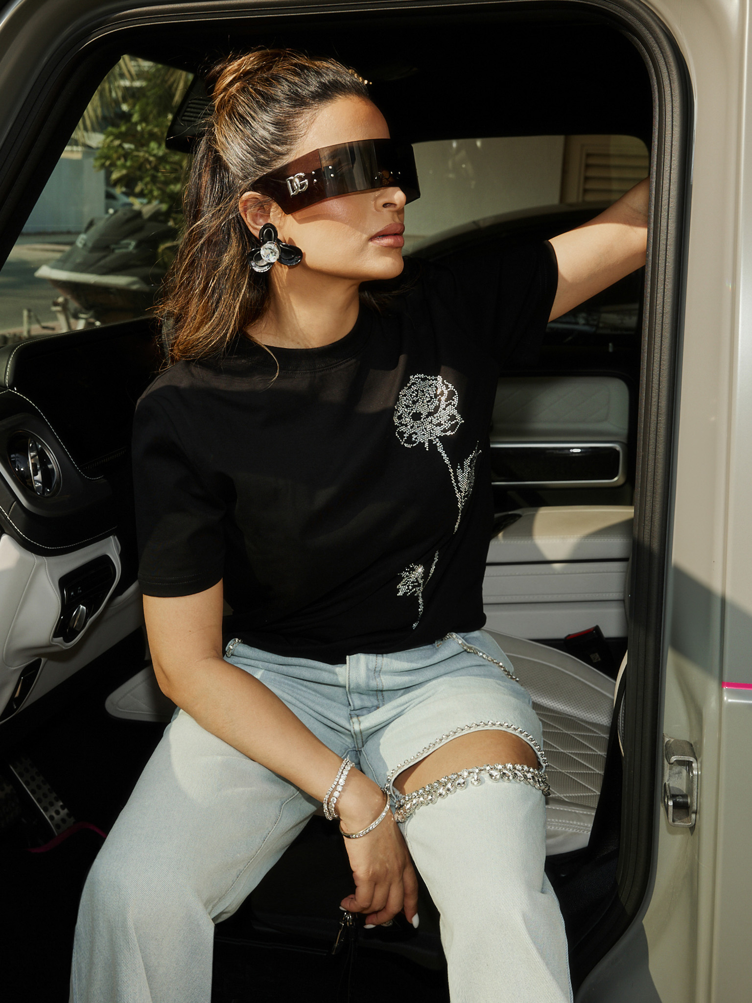 Straight T-shirt with rhinestone pattern