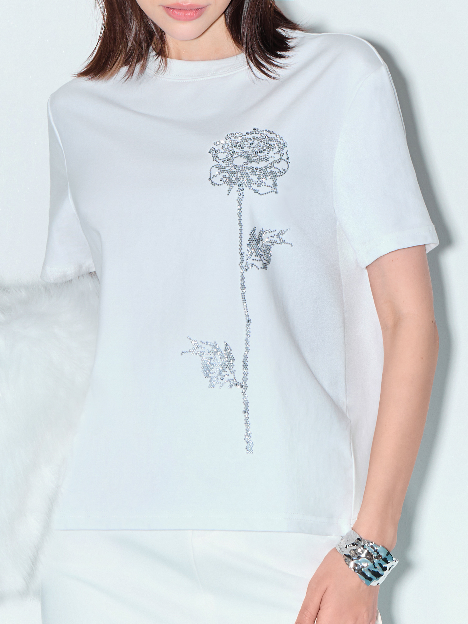 Gerades T-Shirt mit Strassstein-Muster