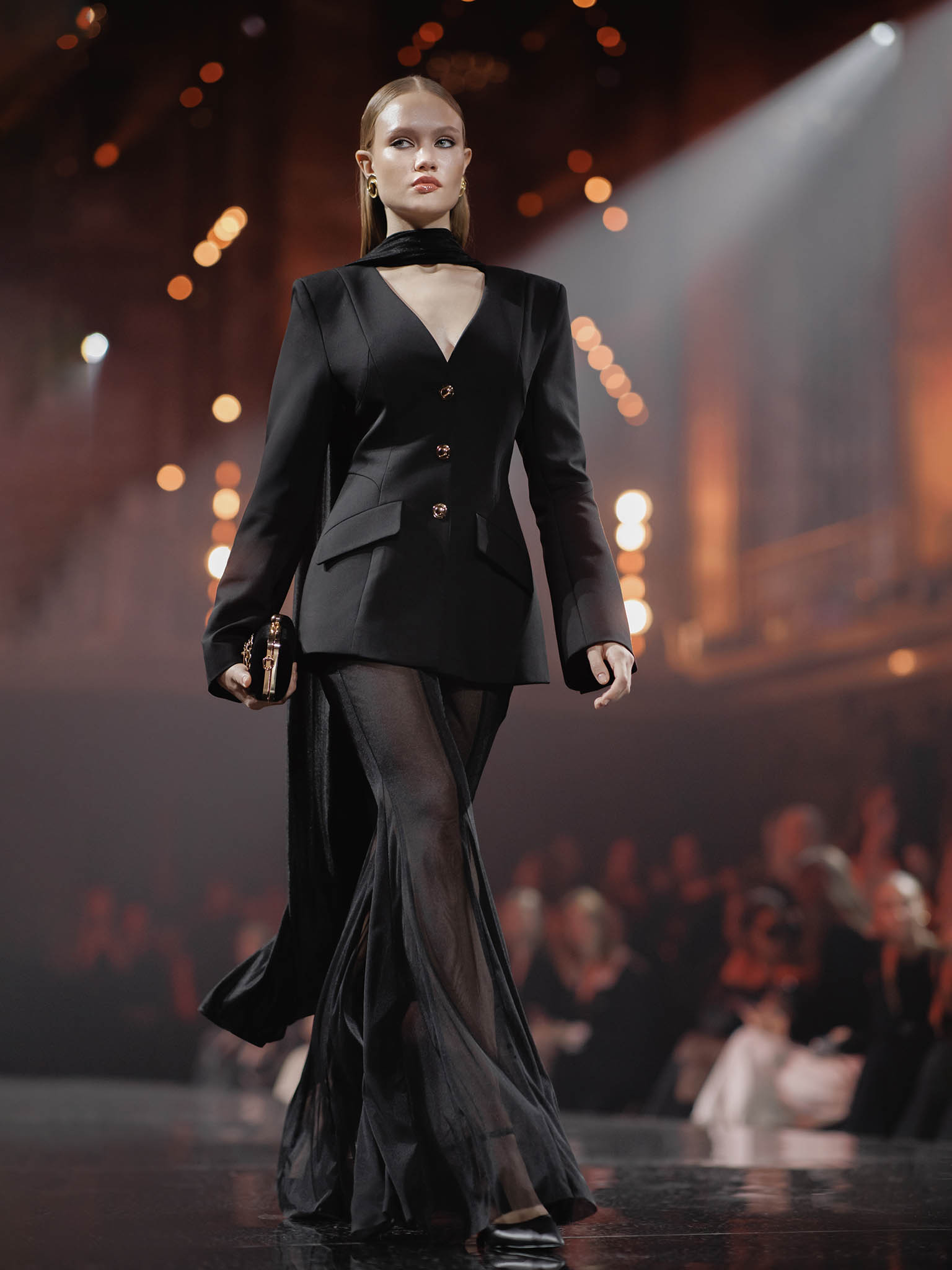 Fitted blazer without collar