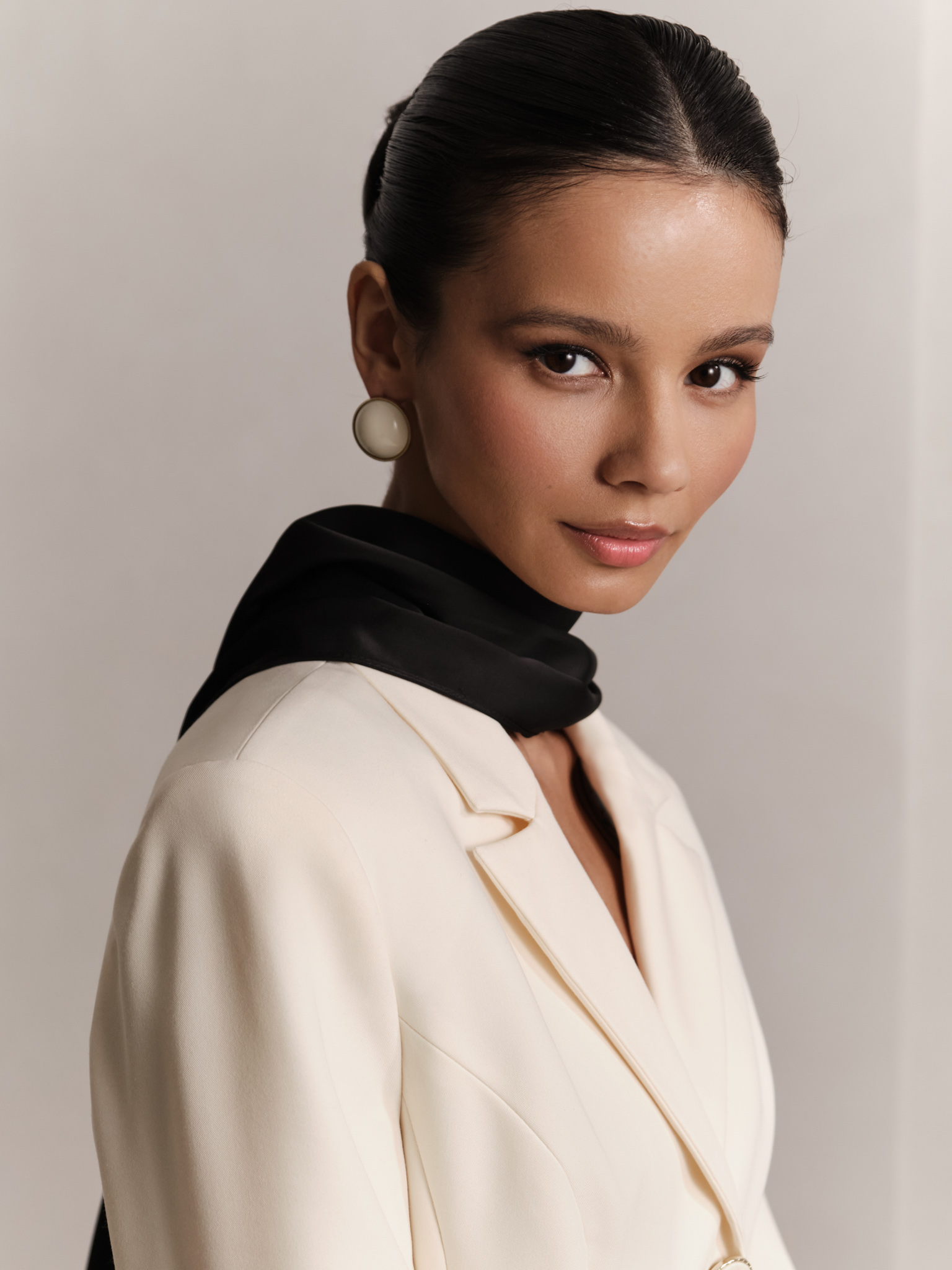 Scarf in smooth fabric