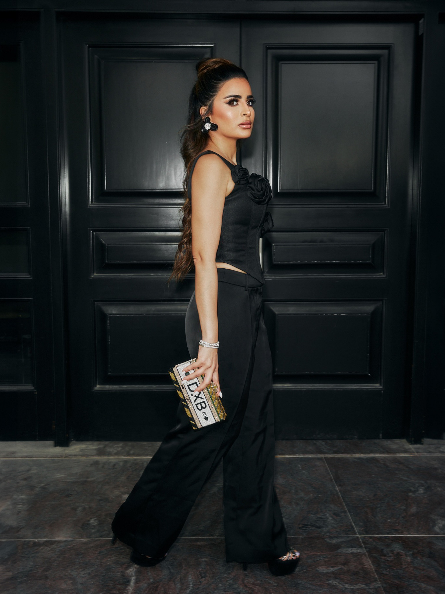 High-waisted smooth trousers