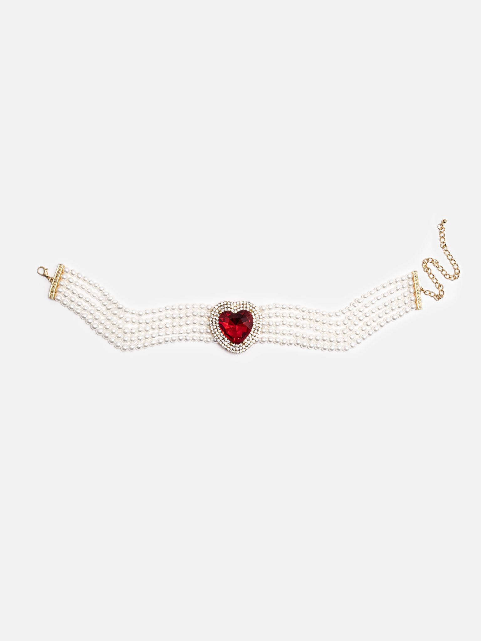 Pearl choker with heart-shaped stone