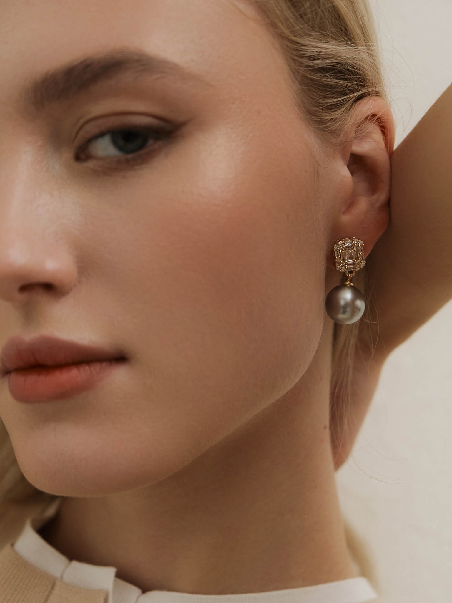 Rhinestone earrings with large beads