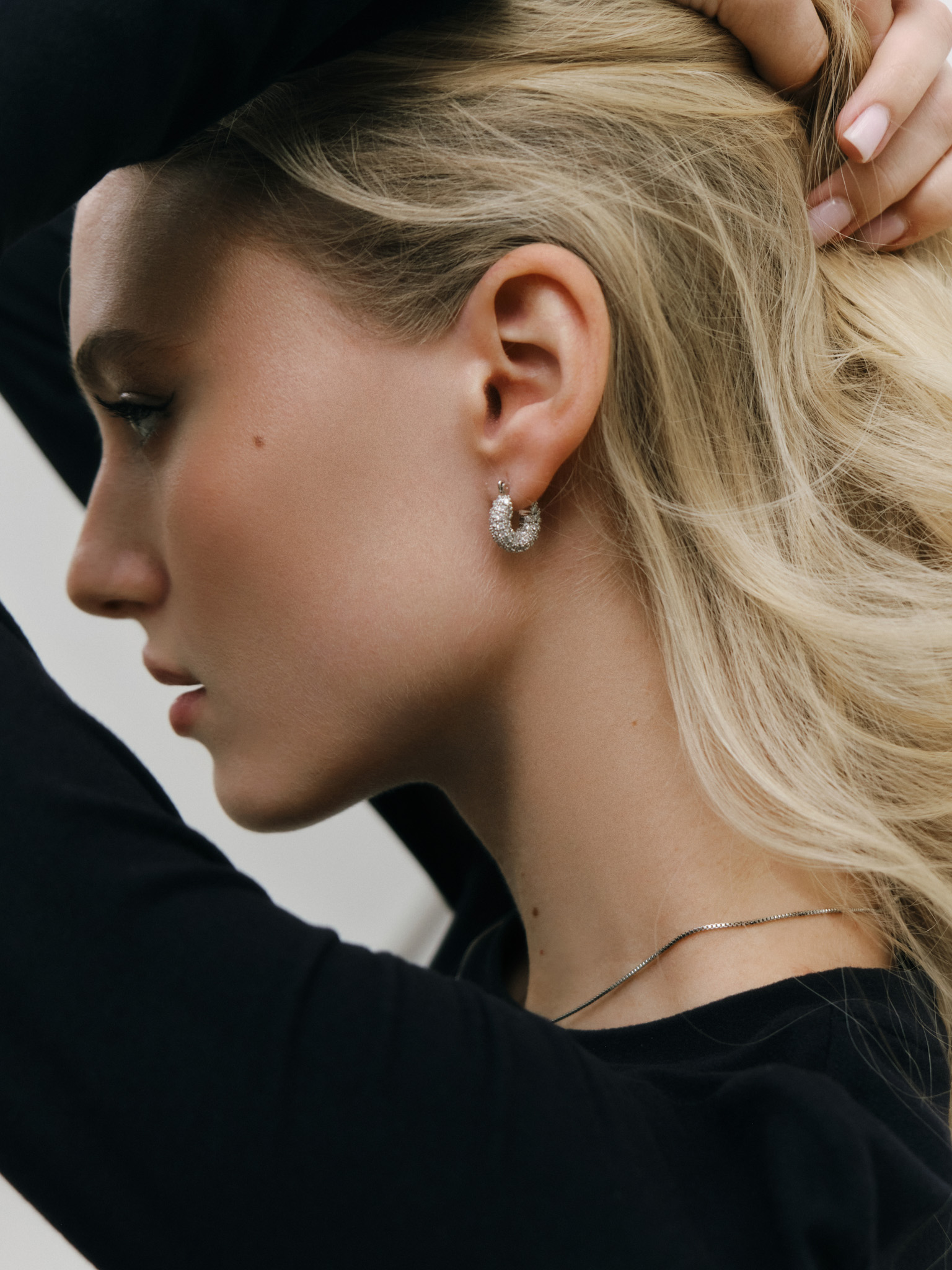 Puff earrings with zircons