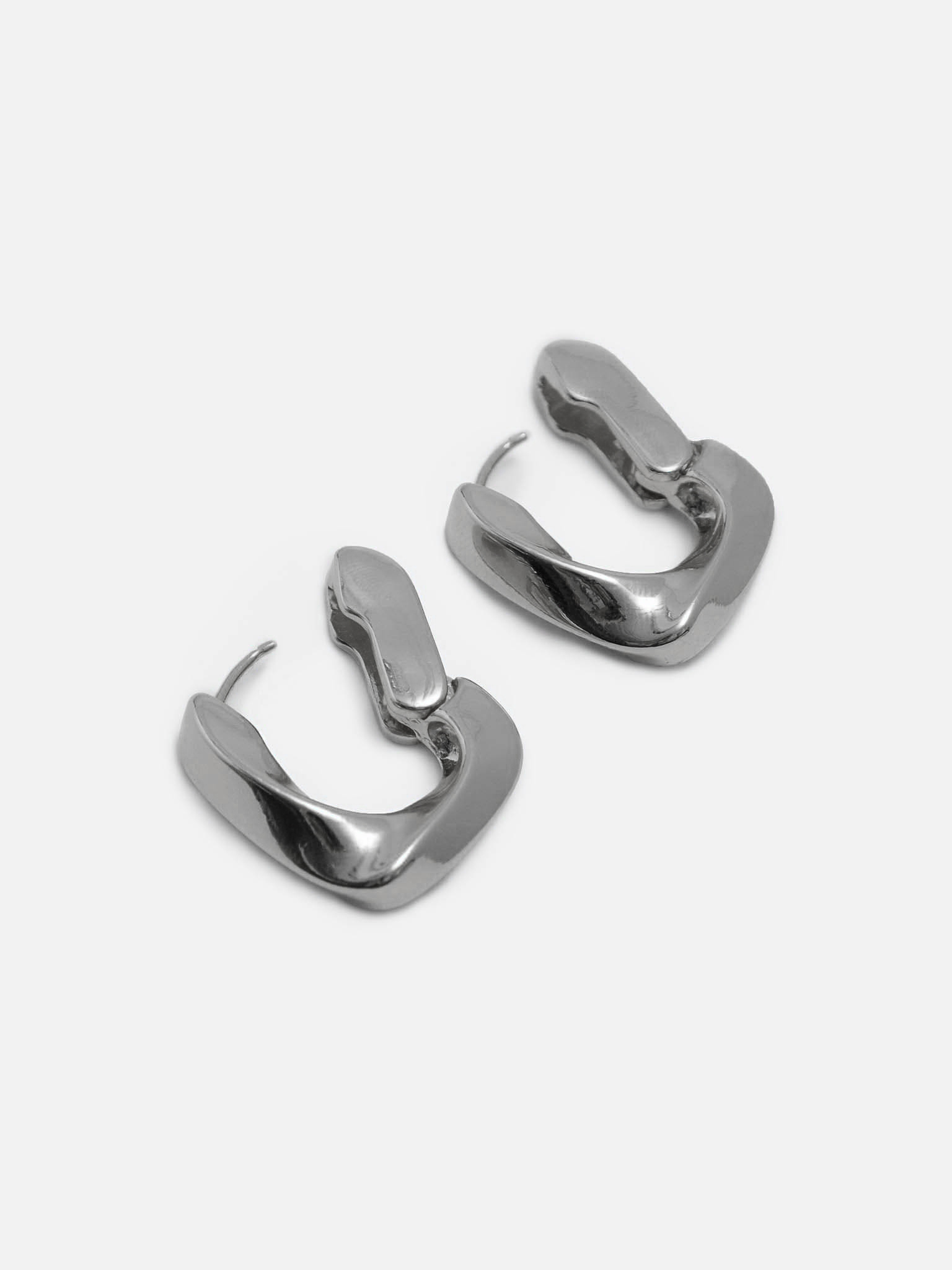 Curved oval earrings