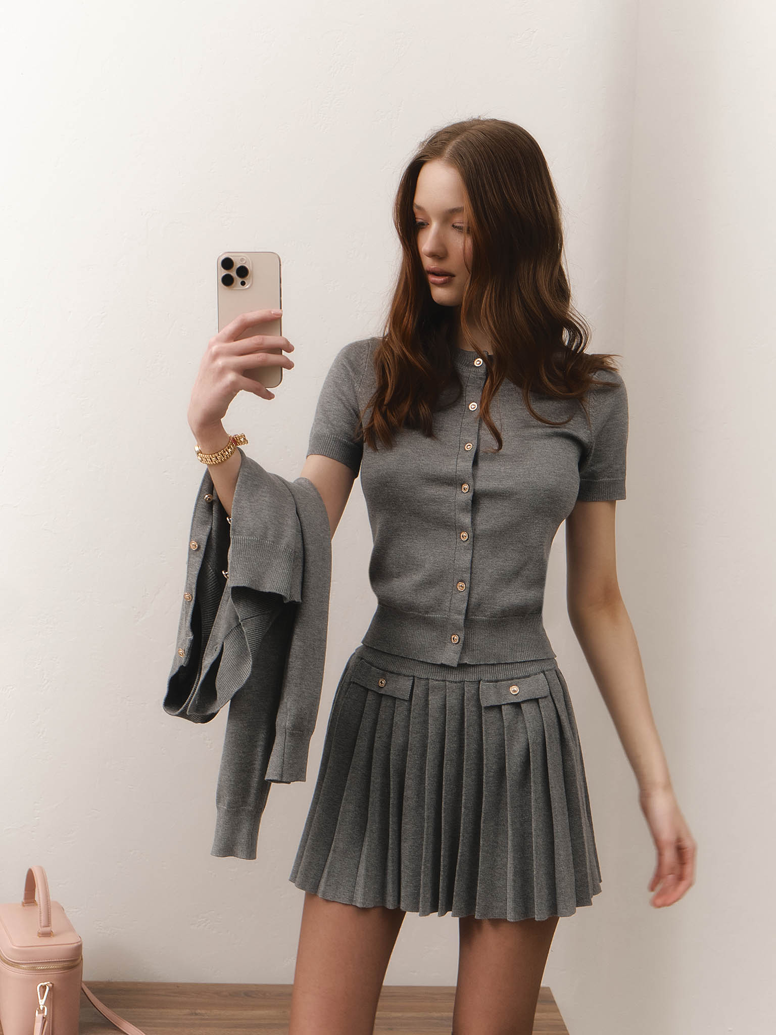 Short sleeved top with button fastening