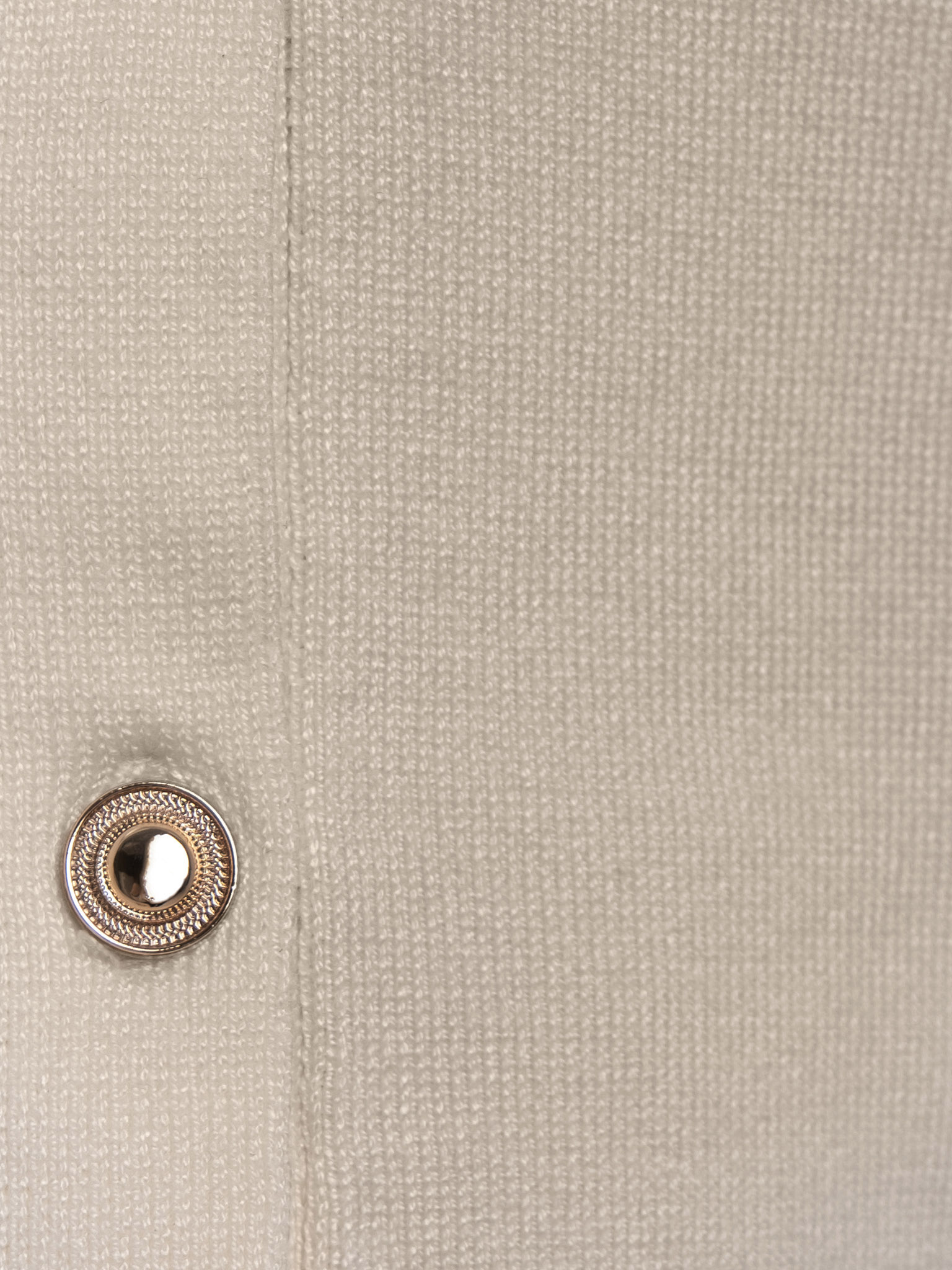 Short sleeved top with button fastening