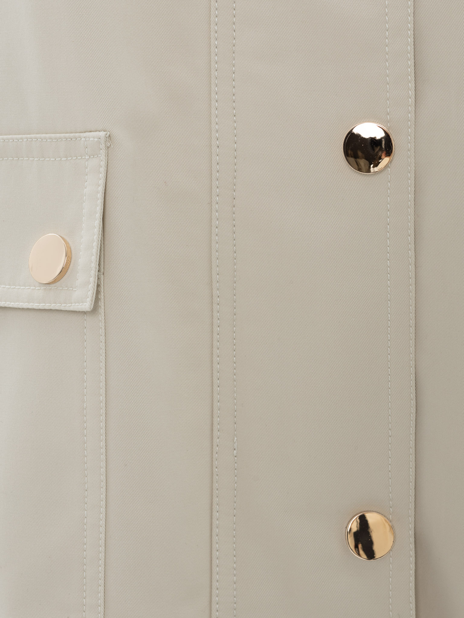 Extended jacket with contrasting eco-leather collar