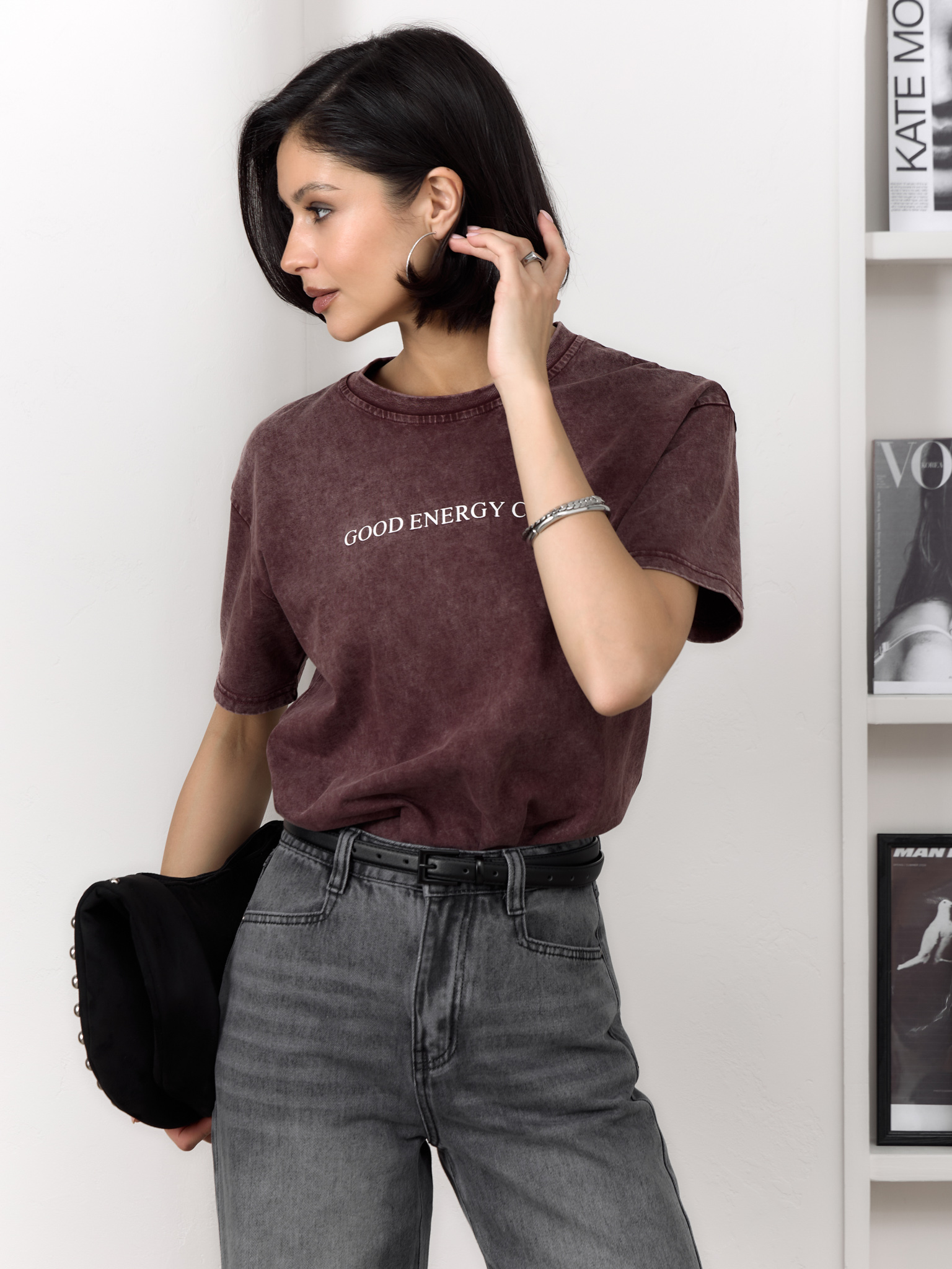 Loose T-shirt with scuffs and lettering