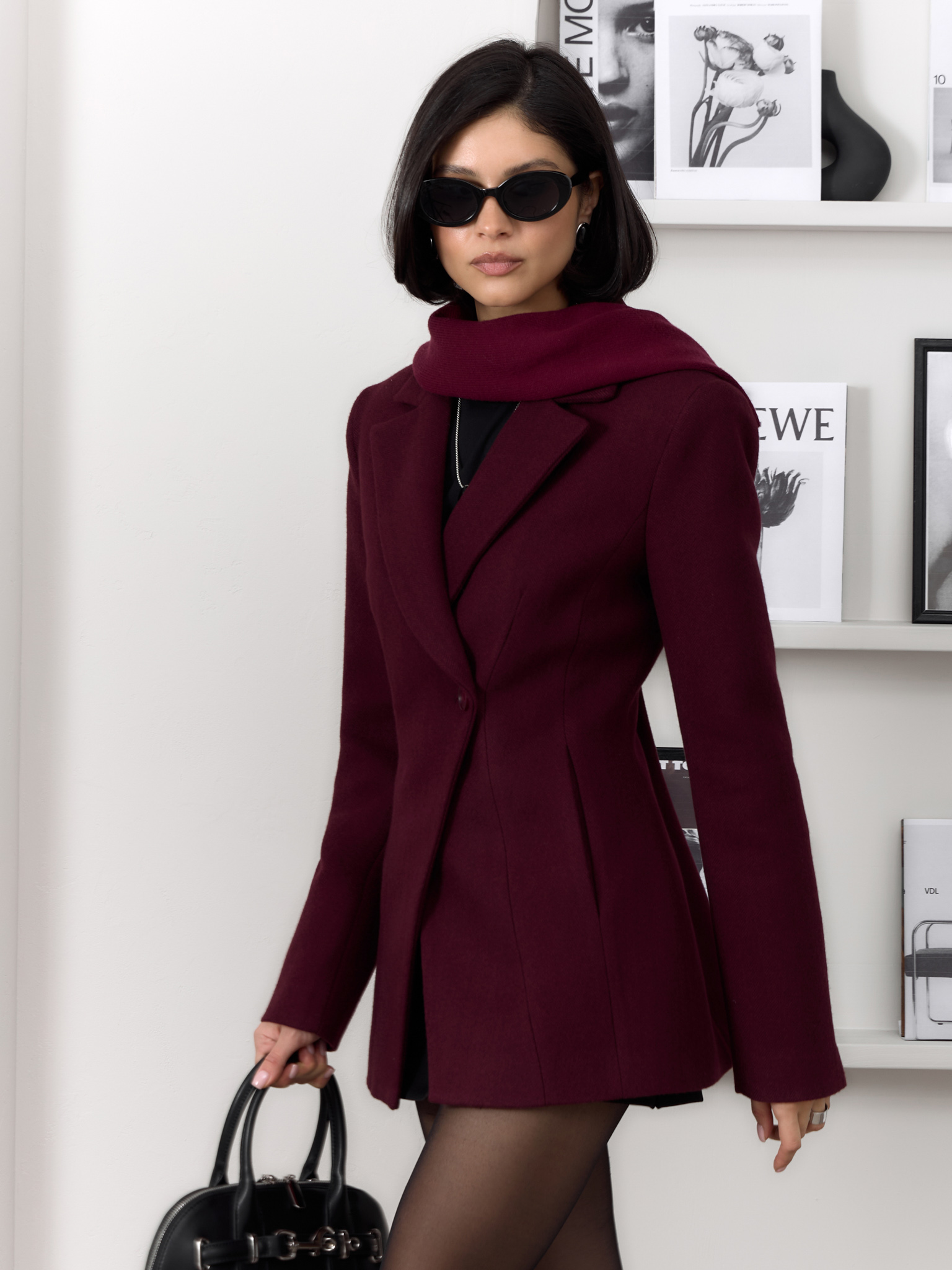 Fitted jacket coat with a single button